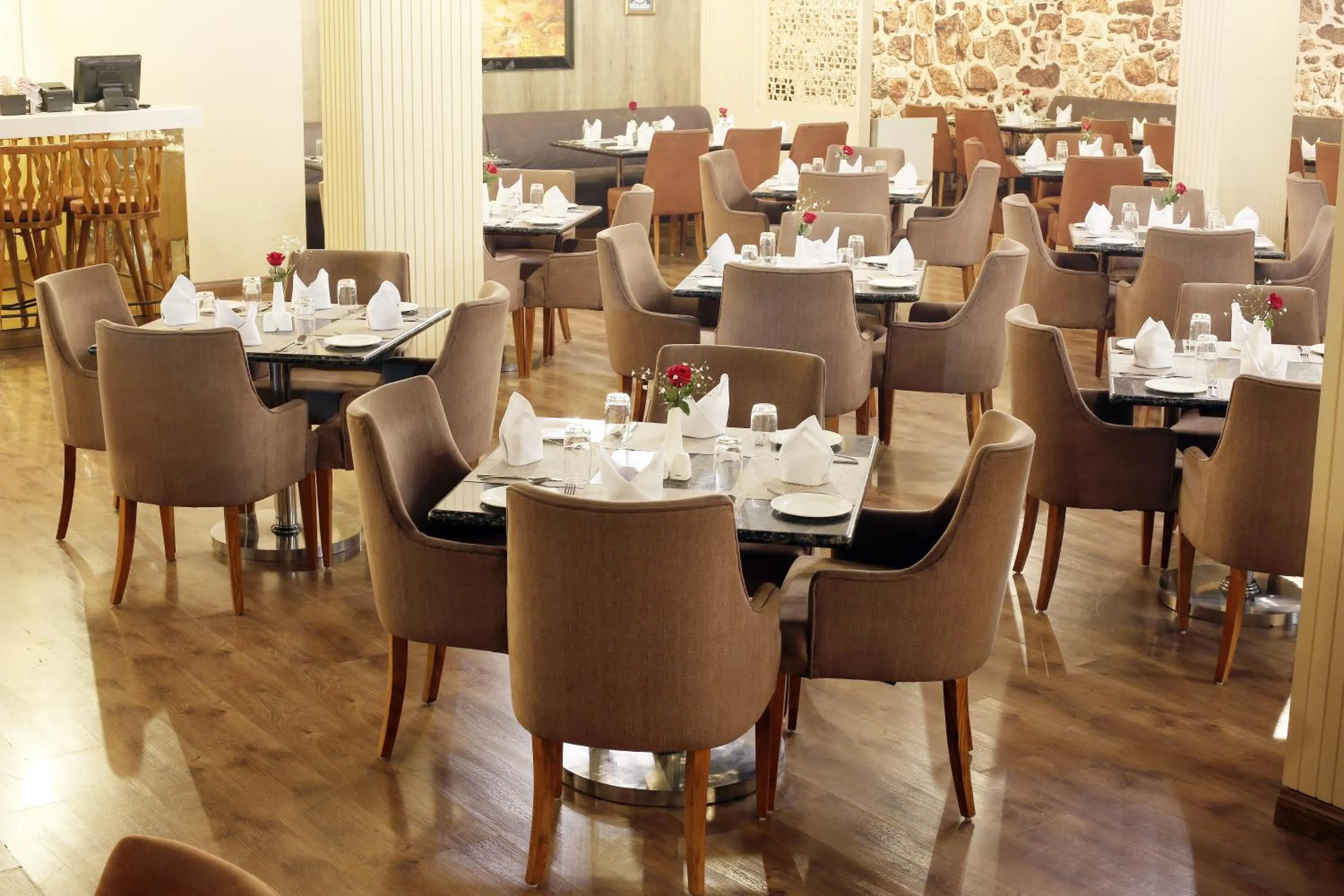 Restaurant/places to eat in Hotel Luxe Opera NH8 - 7km from IGI Airport Delhi