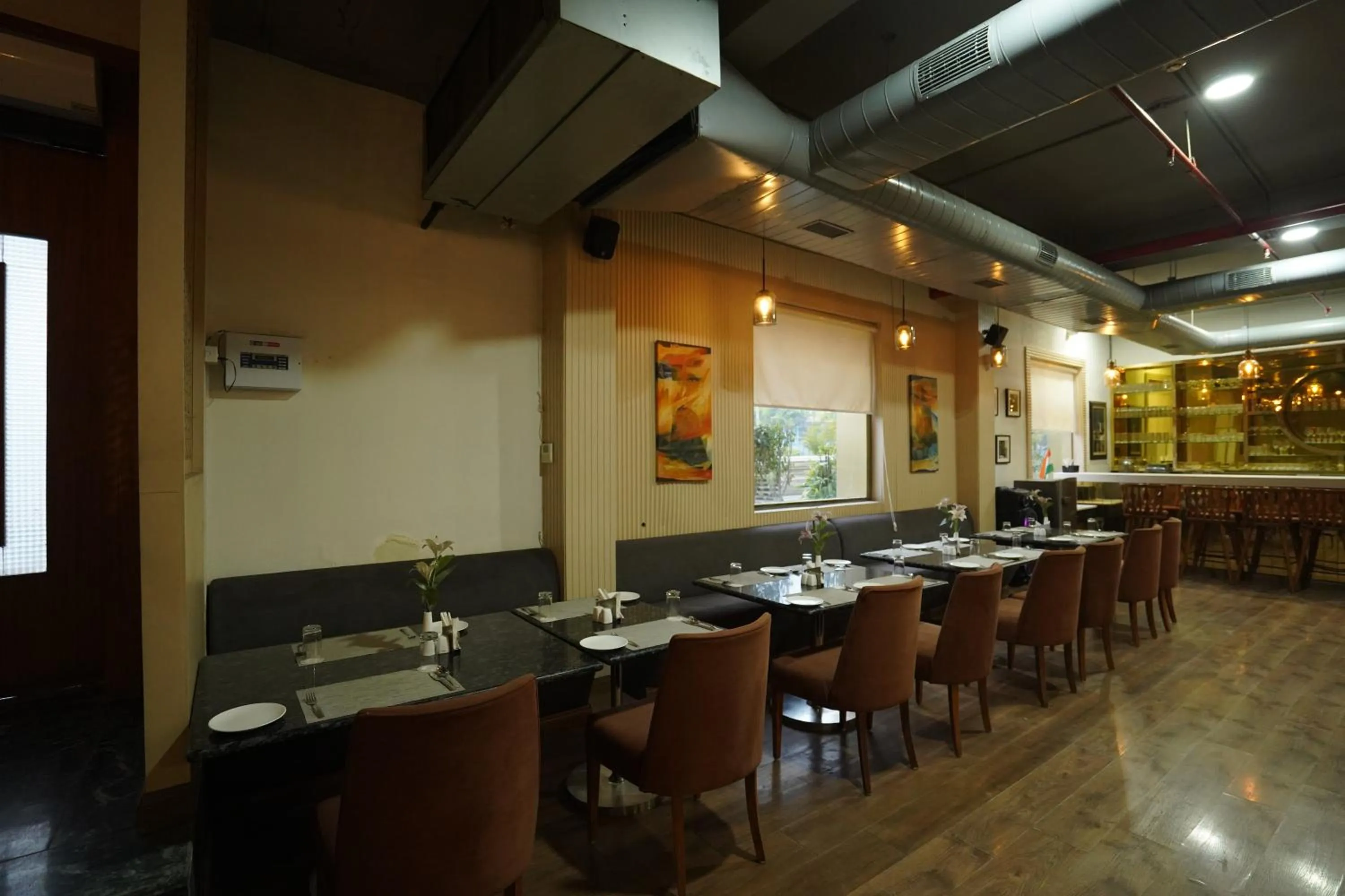 Restaurant/places to eat in Hotel Luxe Opera NH8 - 7km from IGI Airport Delhi