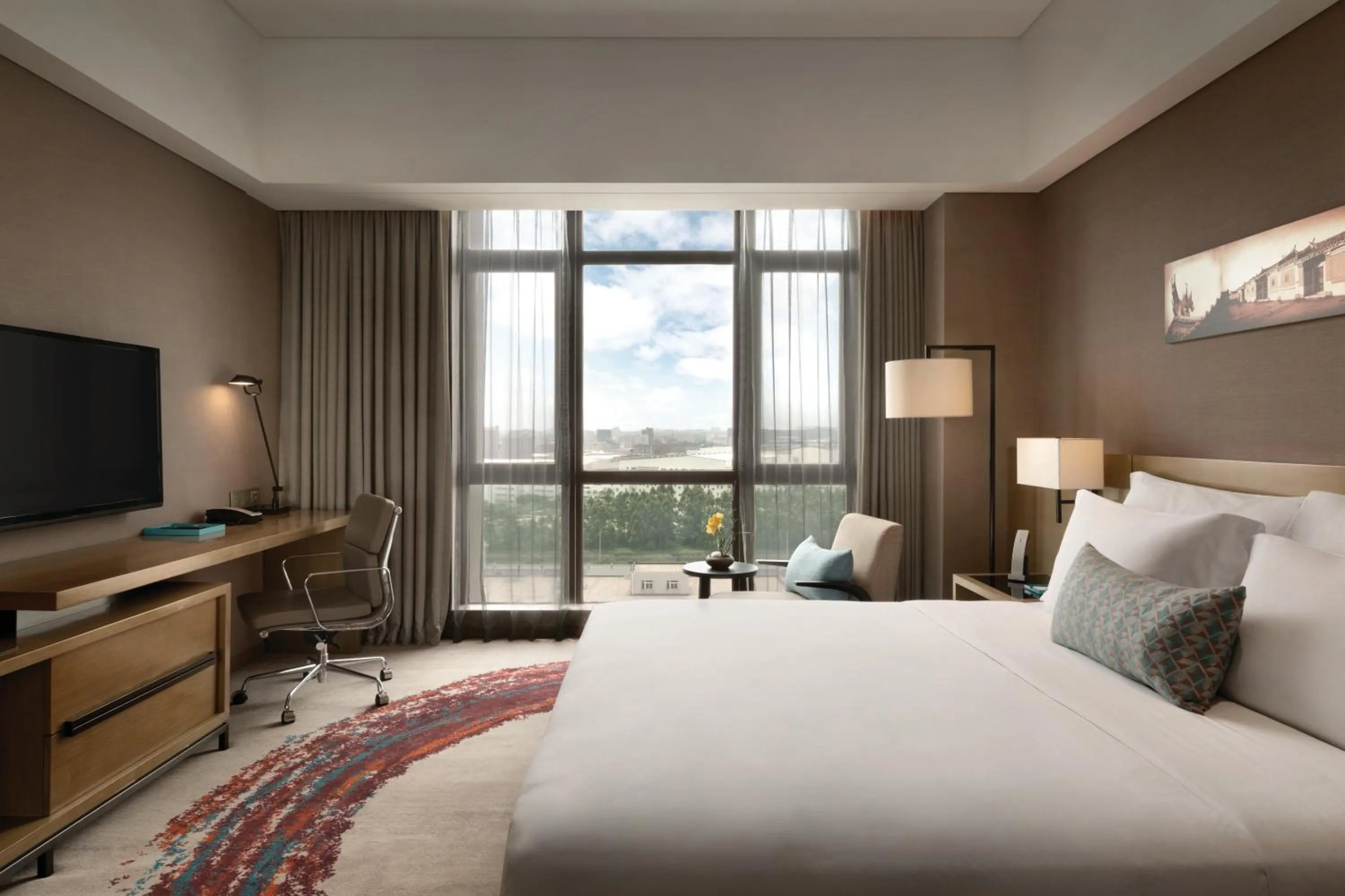 Bed in Wyndham JinJiang Hotel