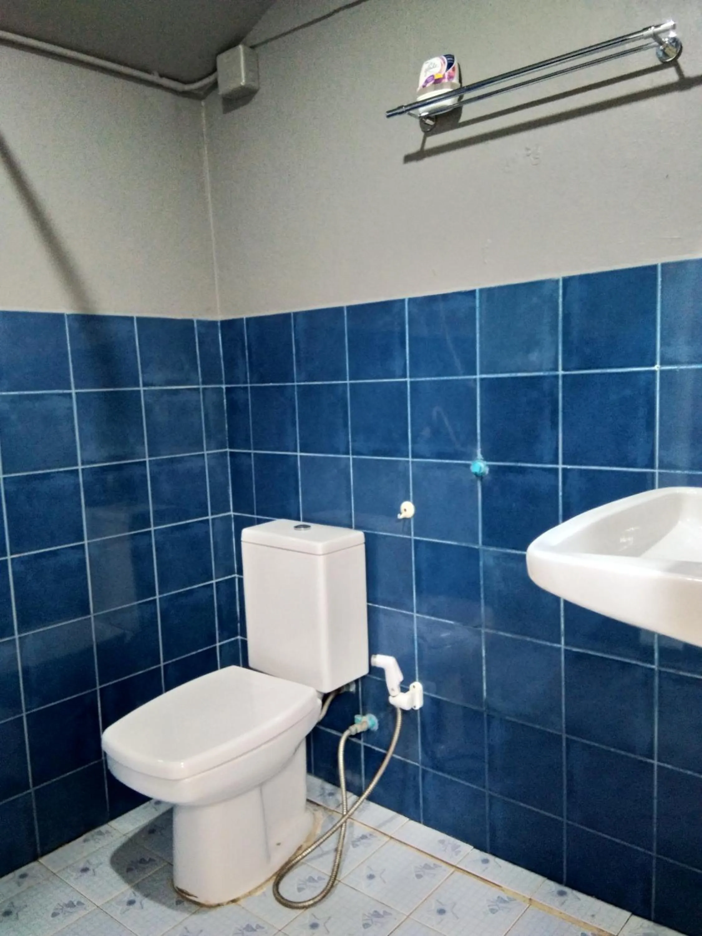 Toilet in Ban Bang Home Resort