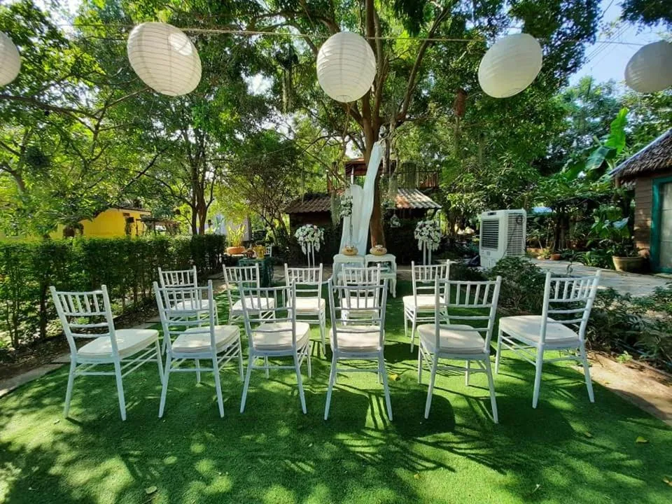 Evening entertainment in Ban Bang Home Resort