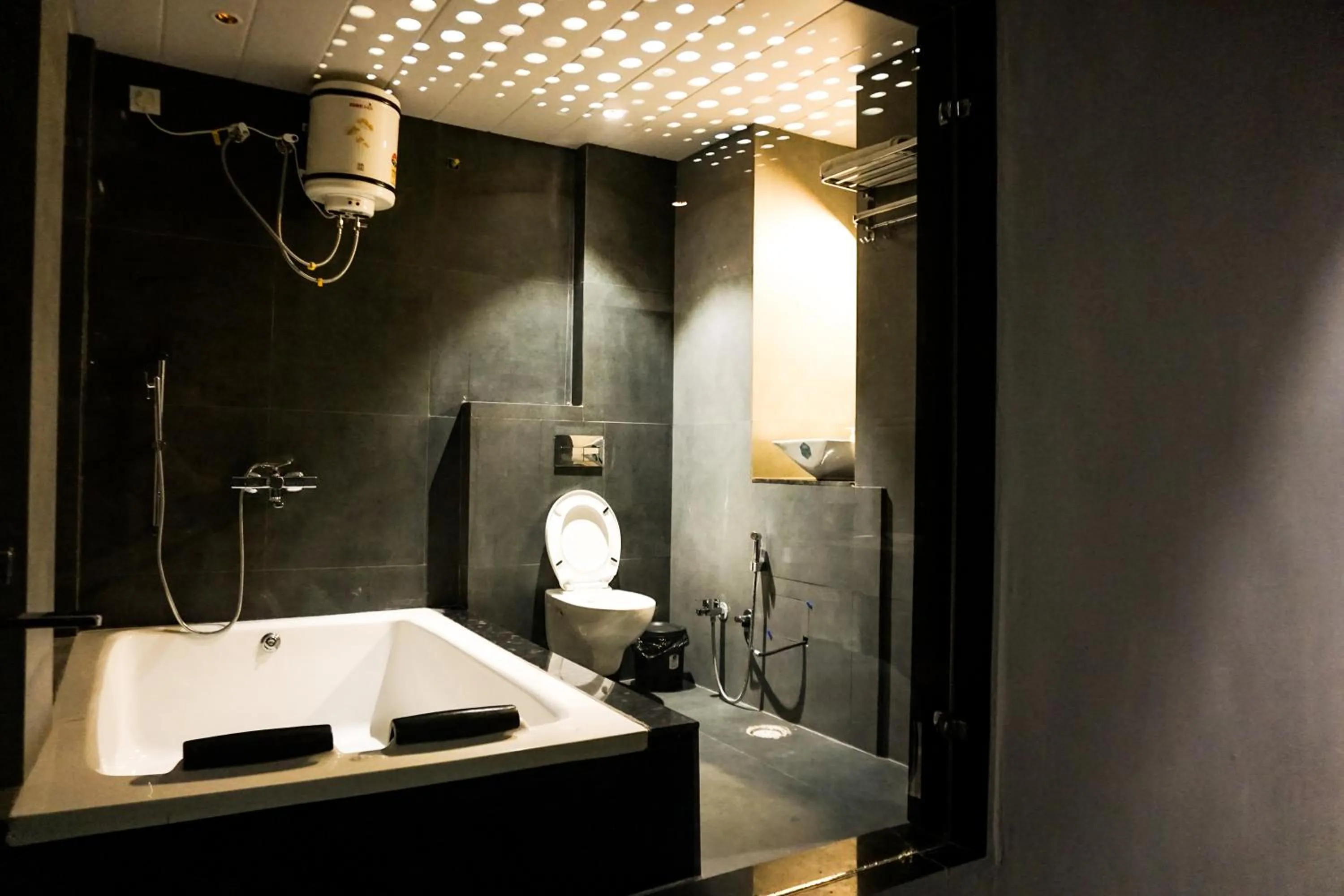 Bathroom in The Havelock Hotel, Vijay Nagar