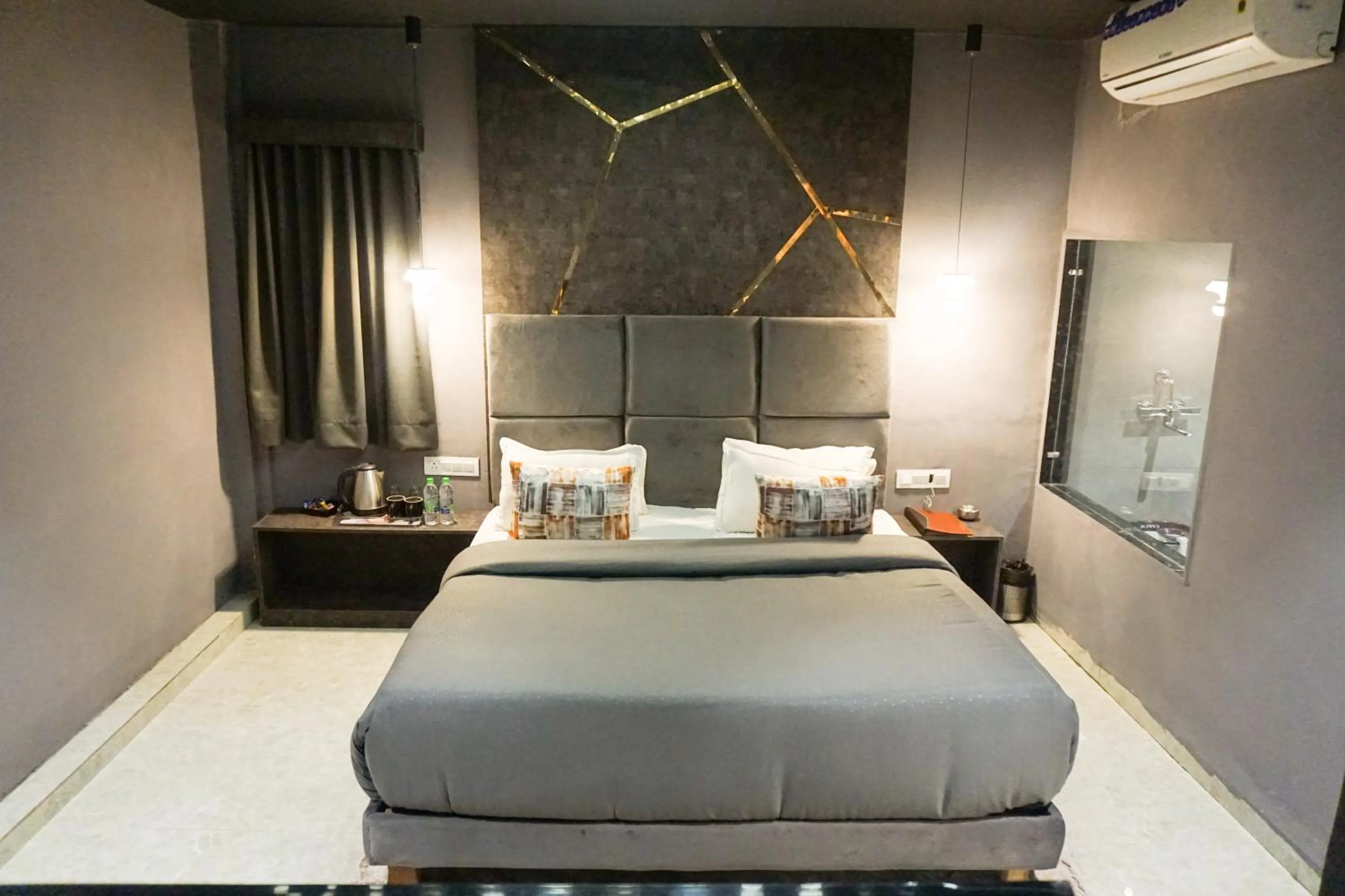 Bedroom, Bed in The Havelock Hotel, Vijay Nagar