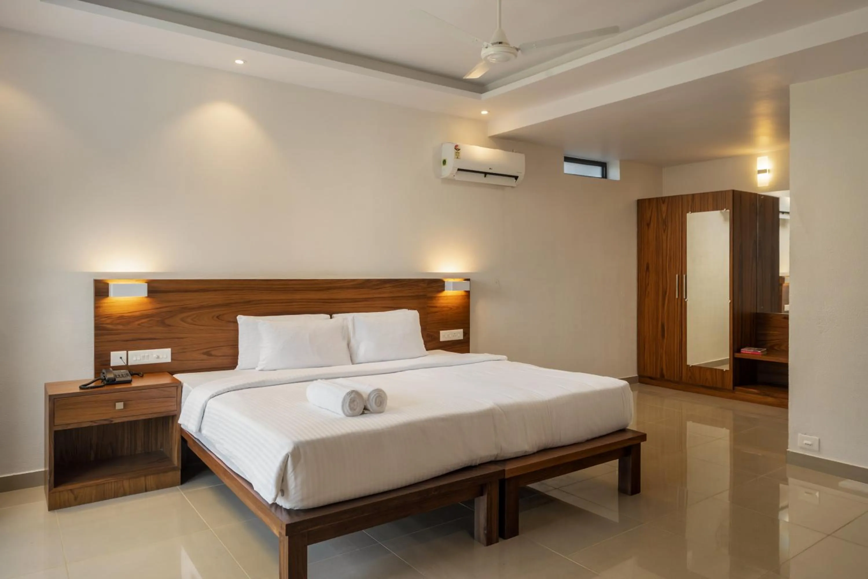 Bed in Winter Vale Green Stay Resorts