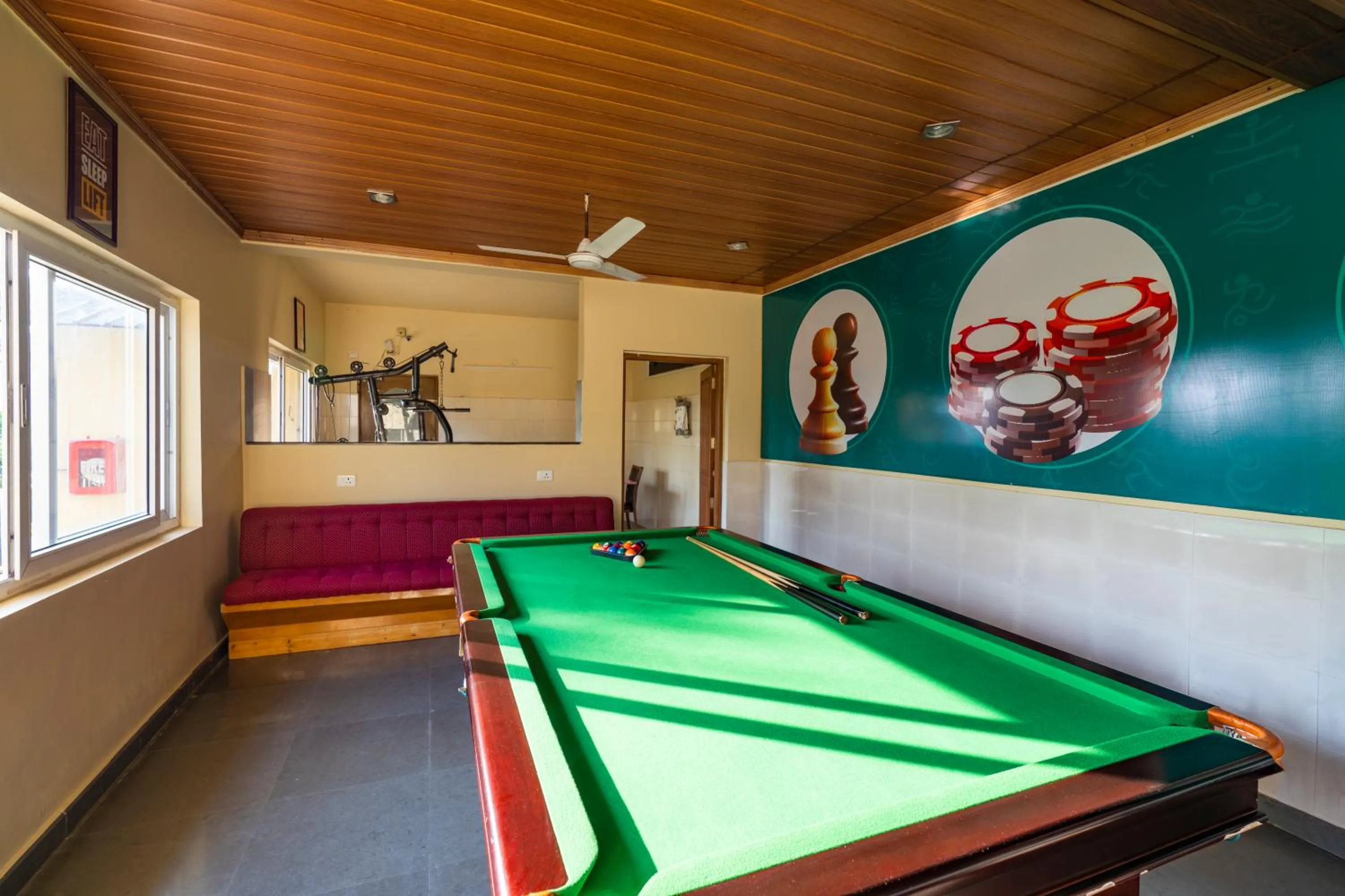Game Room in Winter Vale Green Stay Resorts