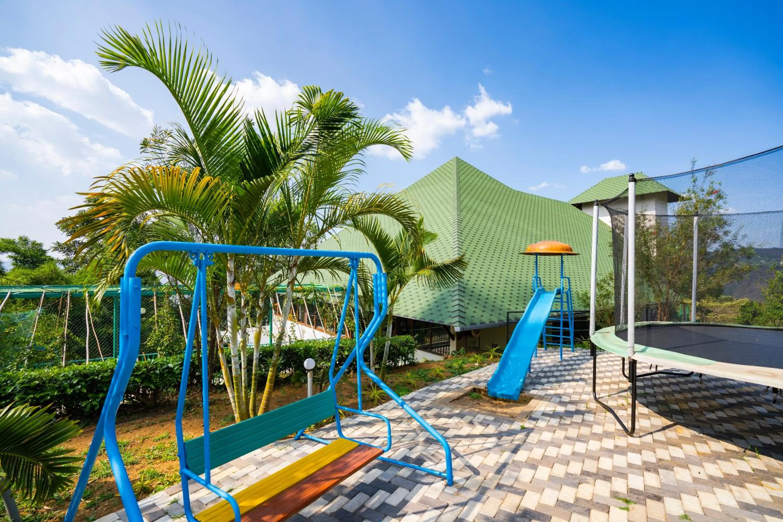 Children play ground in Winter Vale Green Stay Resorts