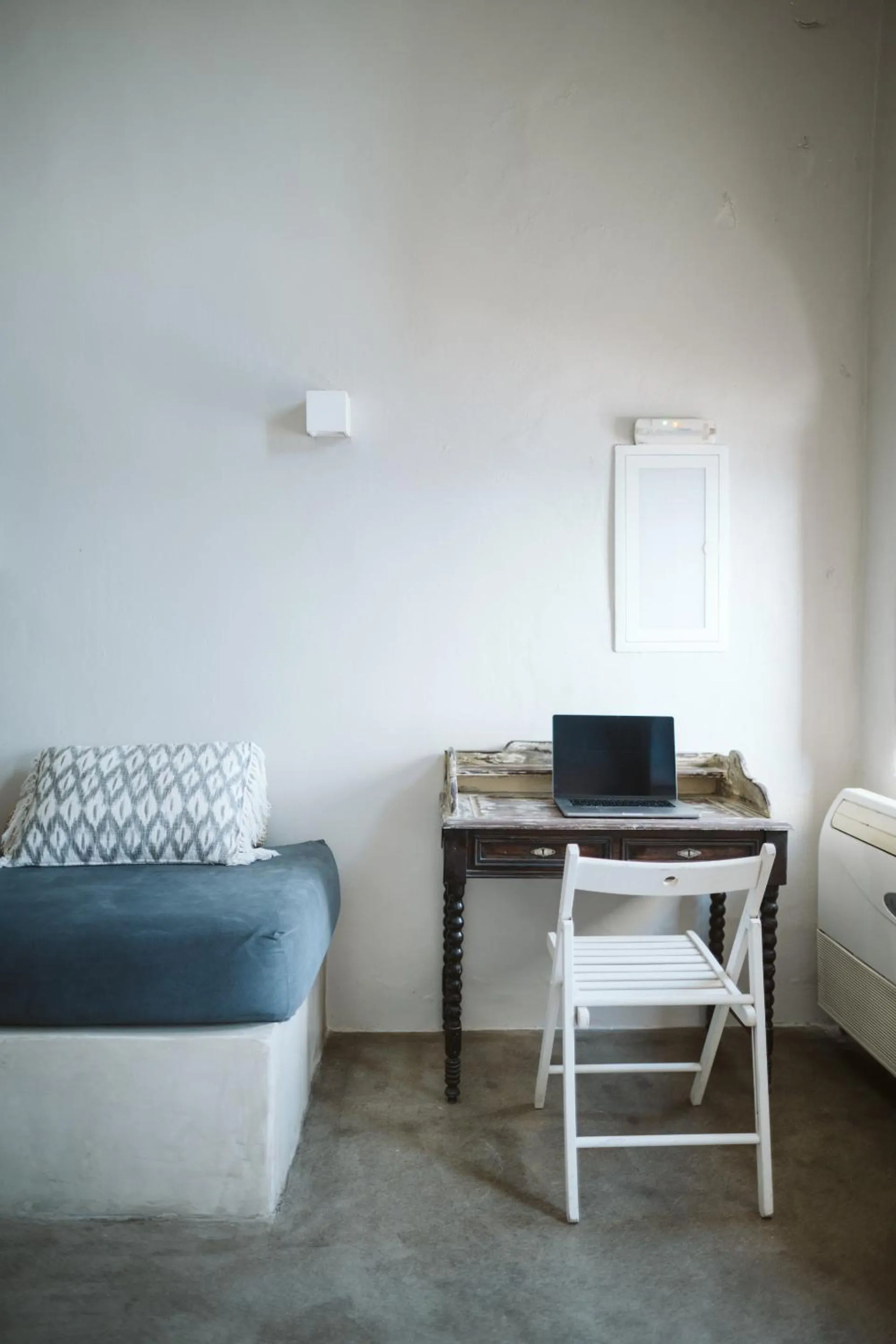 Living room in Alafouzou Cave Loft