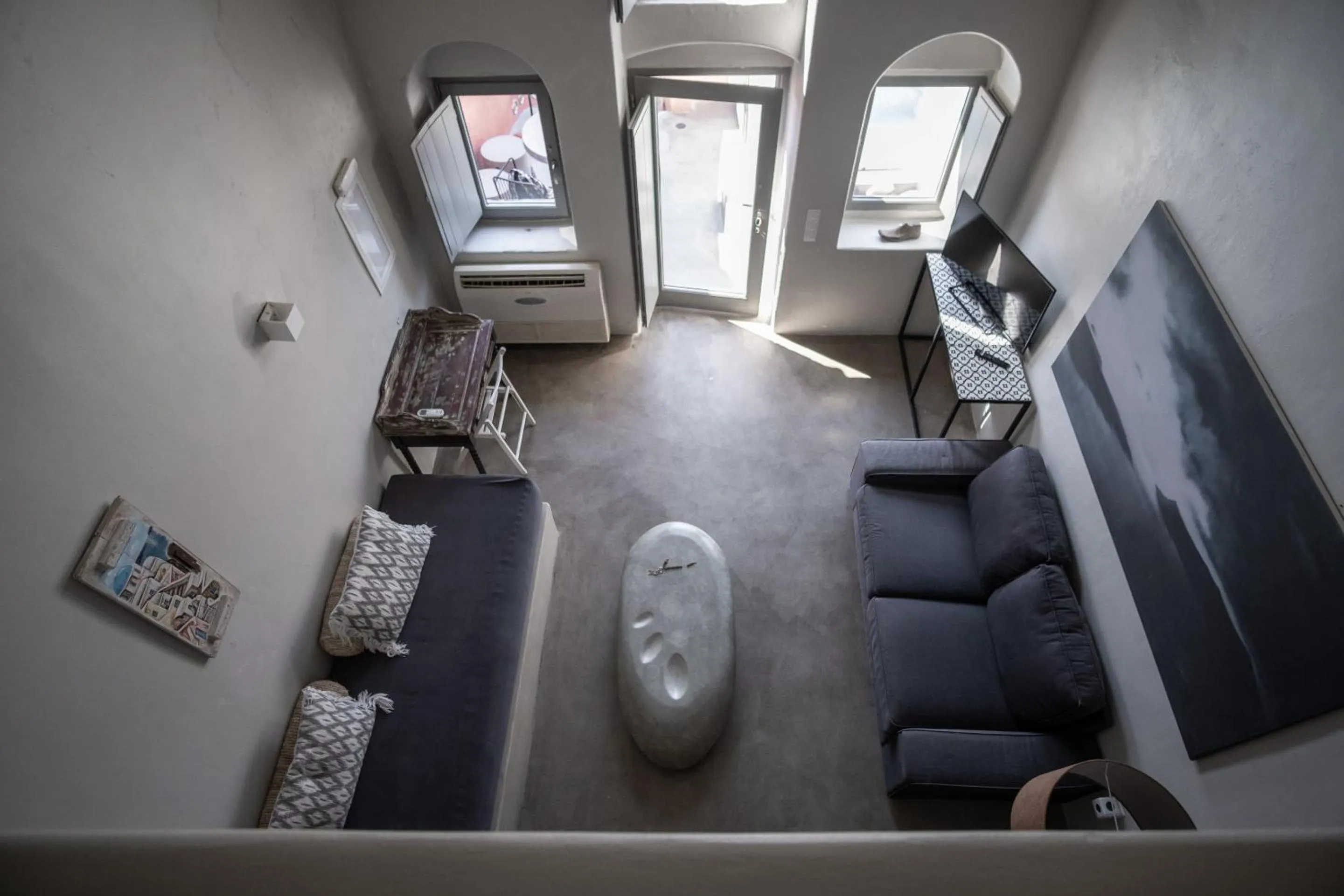 Living room in Alafouzou Cave Loft