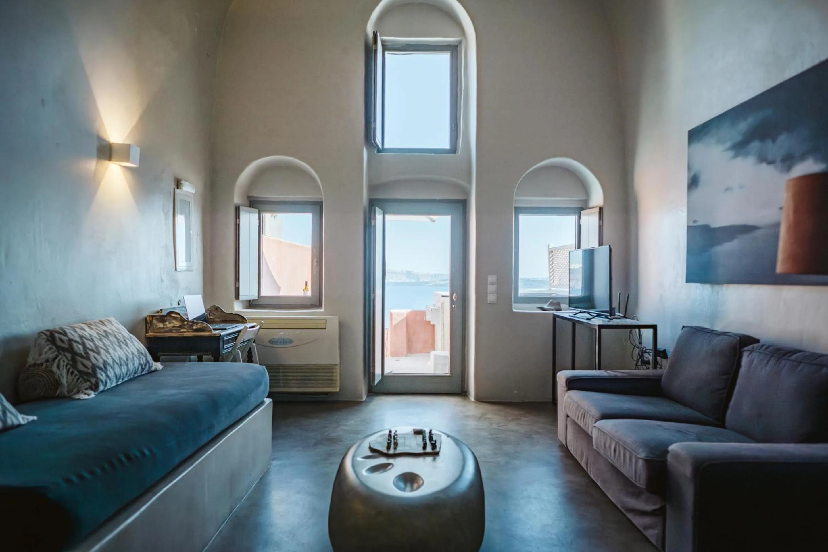 Living room in Alafouzou Cave Loft