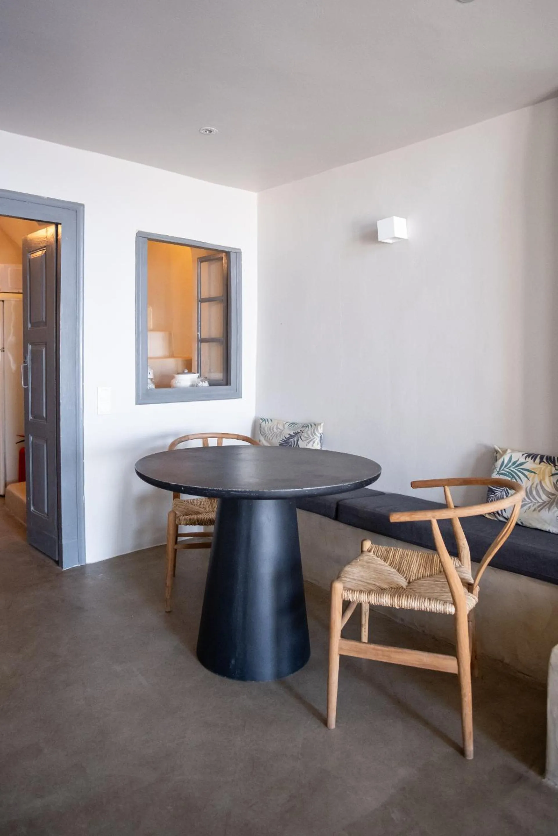 Dining area in Alafouzou Cave Loft