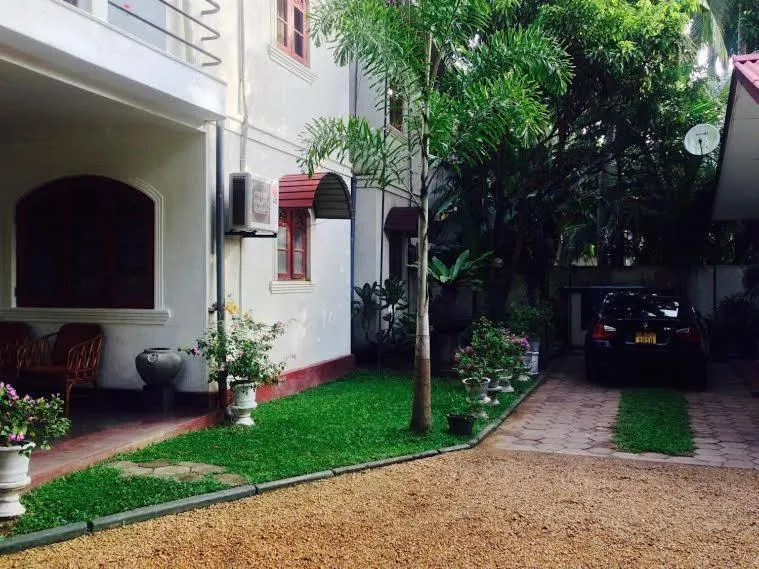 Holiday Nest Bed & Breakfast