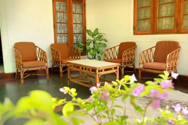 Holiday Nest Bed & Breakfast