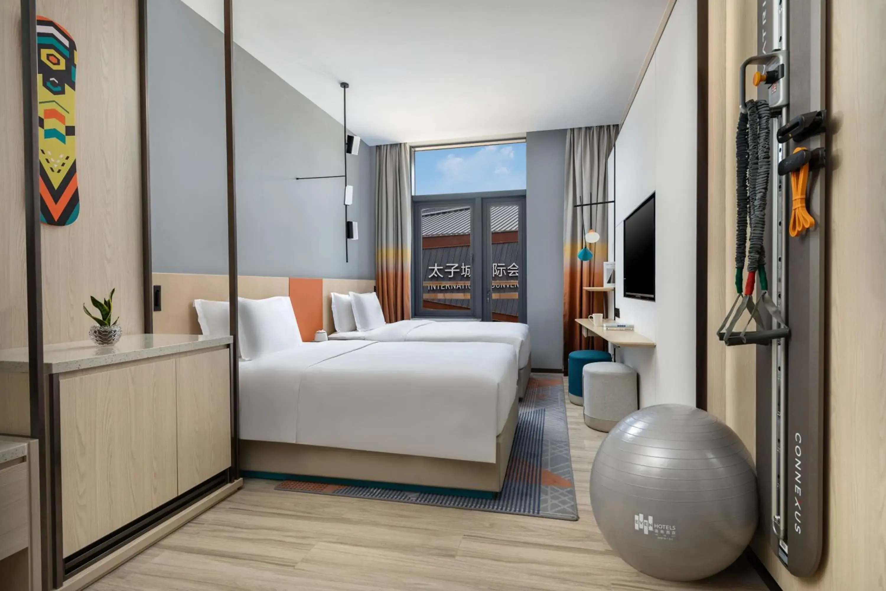 Standard Double Room with Two Double Beds in EVEN Hotel Chongli, an IHG Hotel Standard Double Room with Two Double Beds in EVEN Hotel Chongli, an IHG Hotel