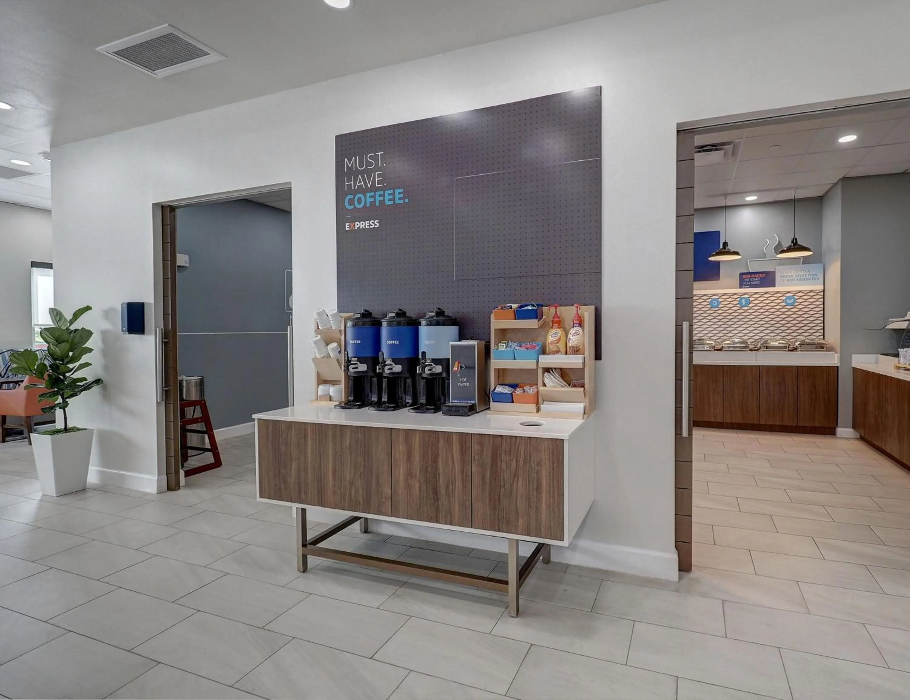 Breakfast in Holiday Inn Express Corpus Christi - Beachfront by IHG