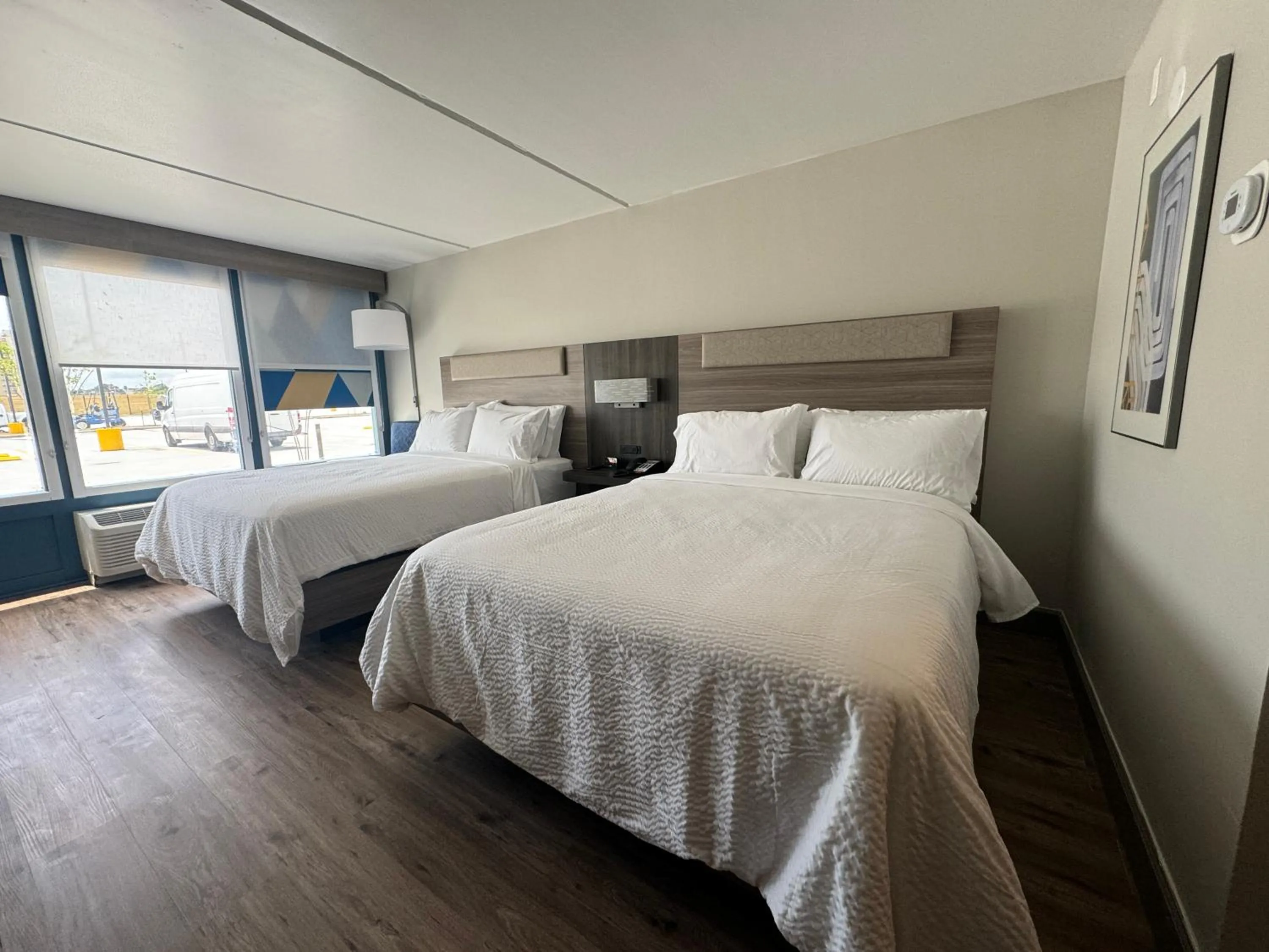 Bedroom, Bed in Holiday Inn Express Corpus Christi - Beachfront by IHG