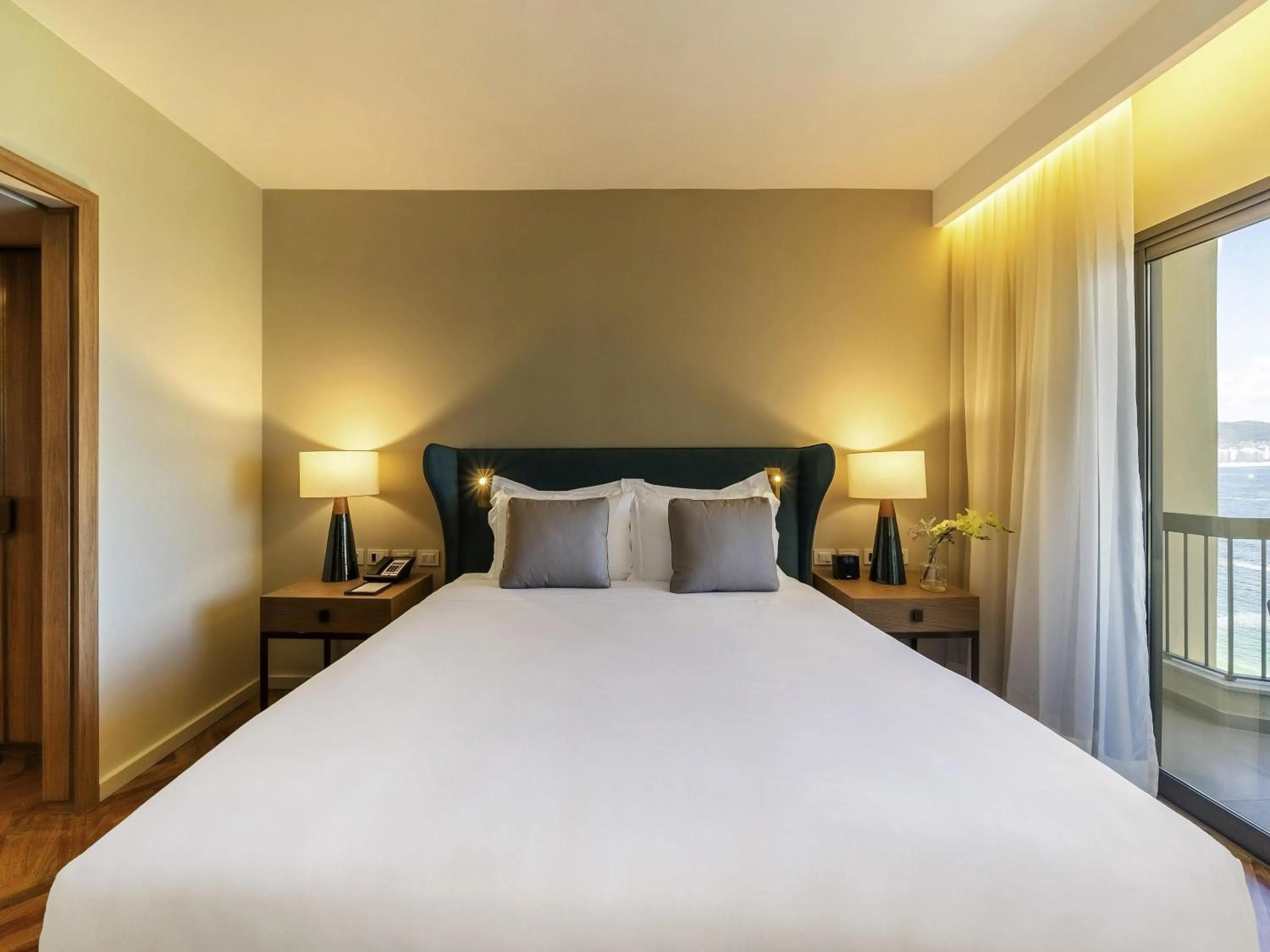 Bedroom, Bed in Fairmont Rio de Janeiro Copacabana