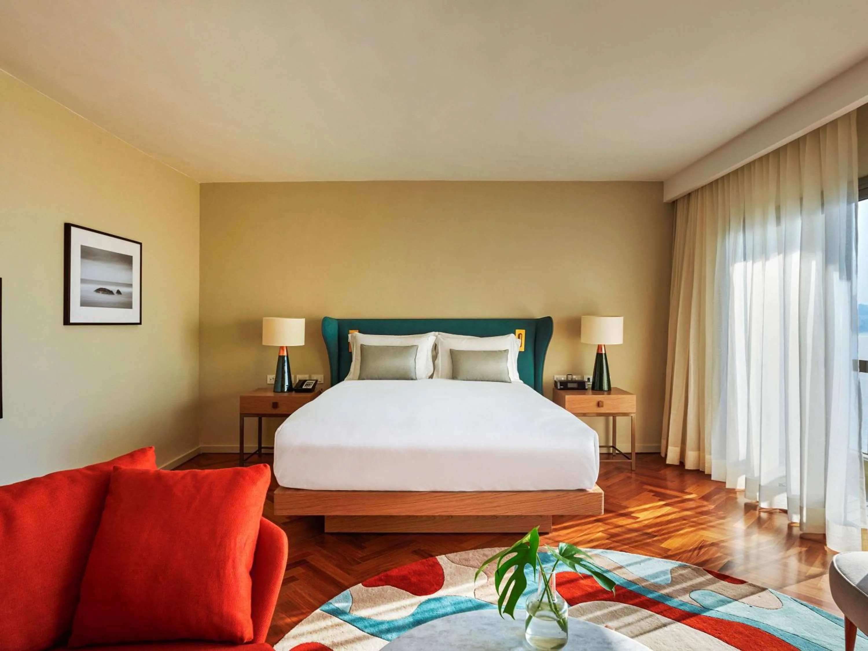 Photo of the whole room, Bed in Fairmont Rio de Janeiro Copacabana