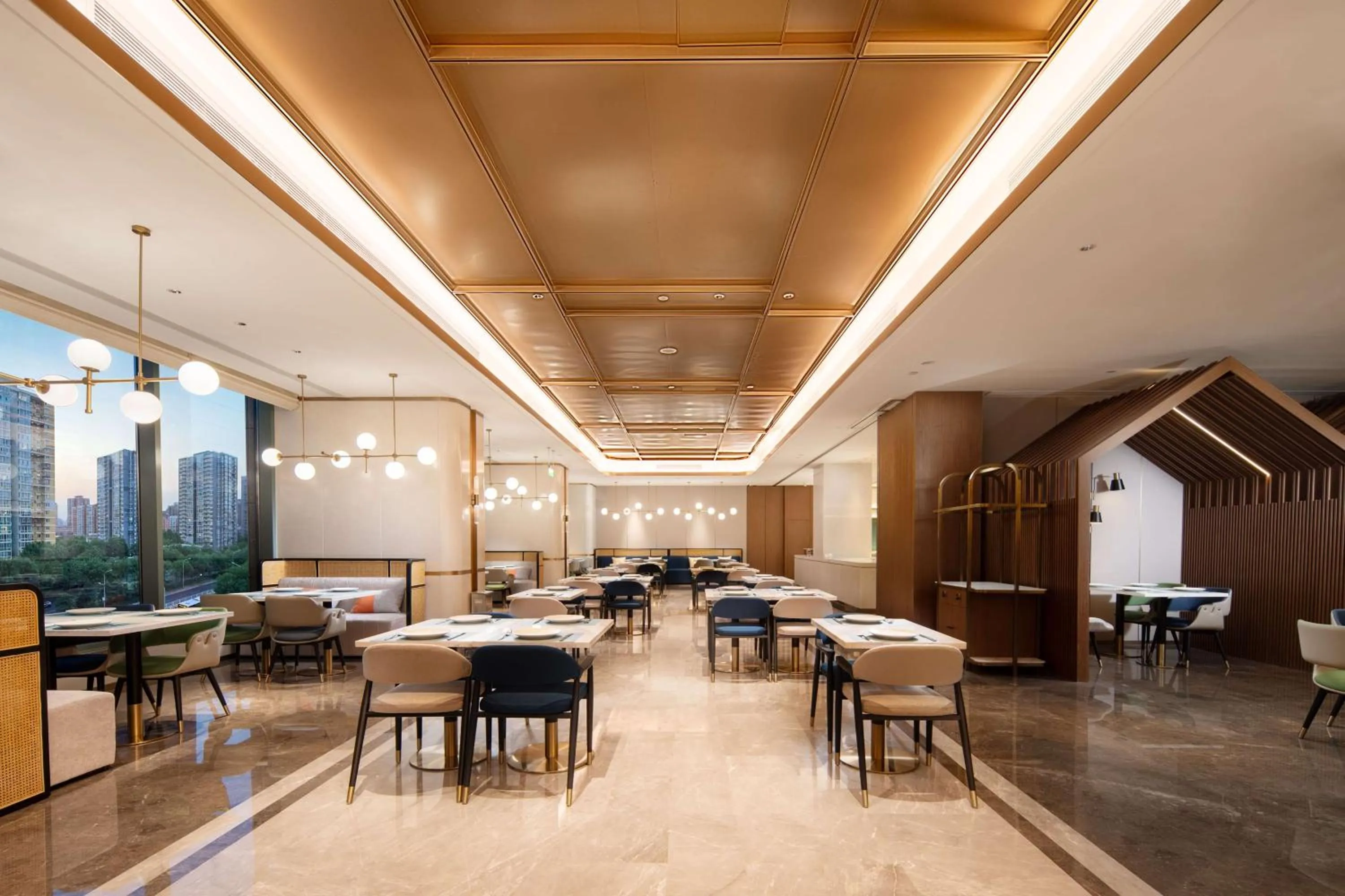 Restaurant/places to eat in Hilton Garden Inn Beijing West Railway Station