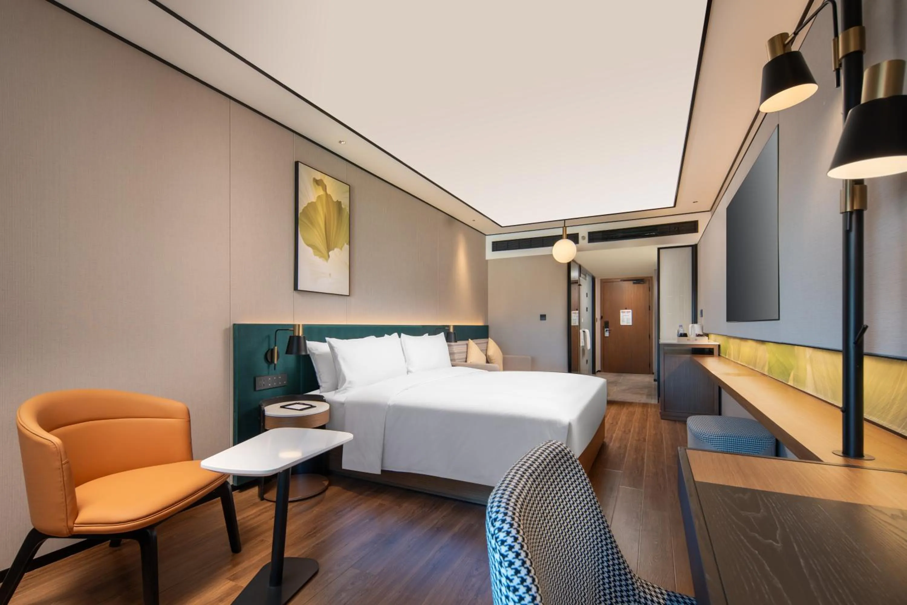 Photo of the whole room, Bed in Hilton Garden Inn Beijing West Railway Station