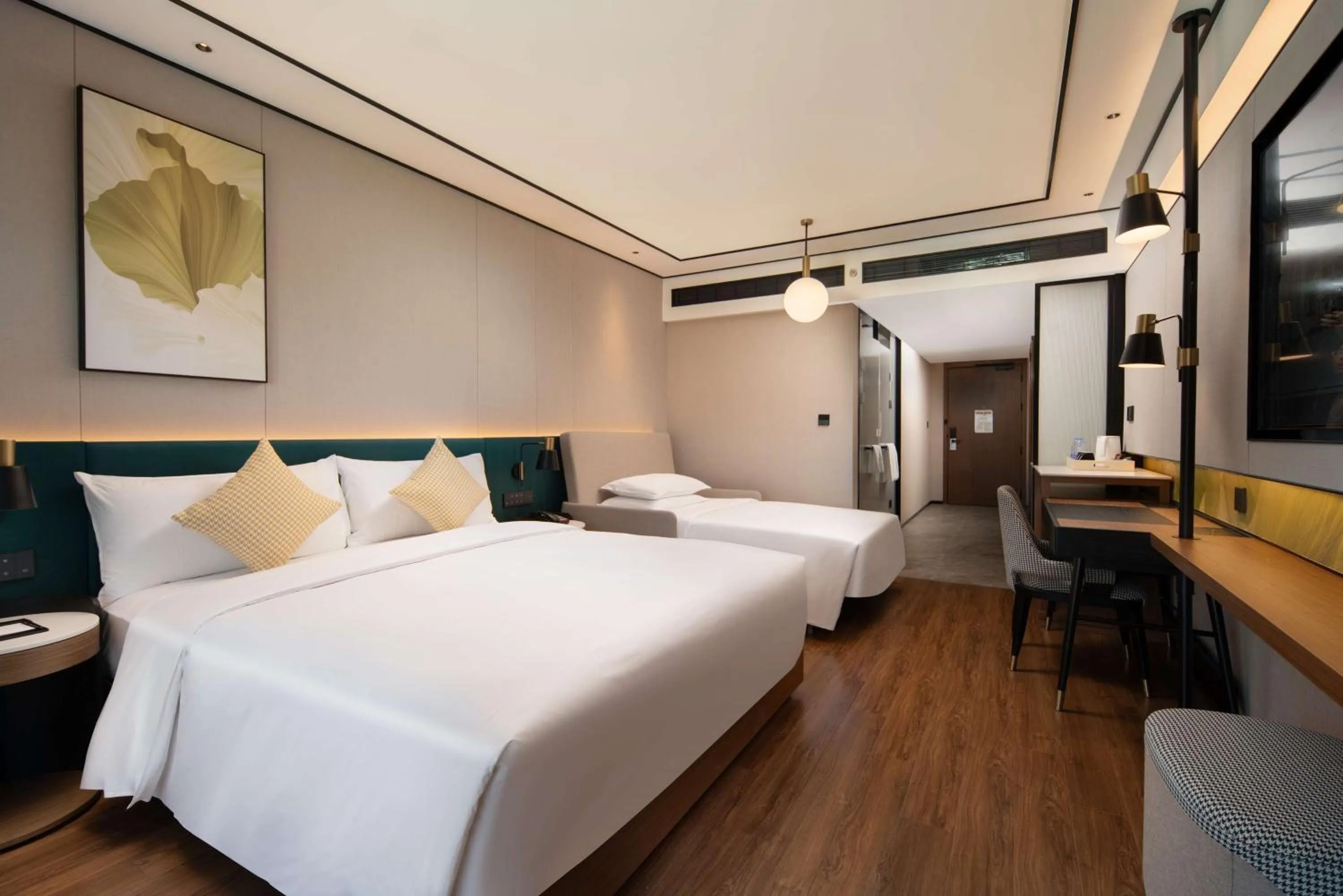 Bed in Hilton Garden Inn Beijing West Railway Station