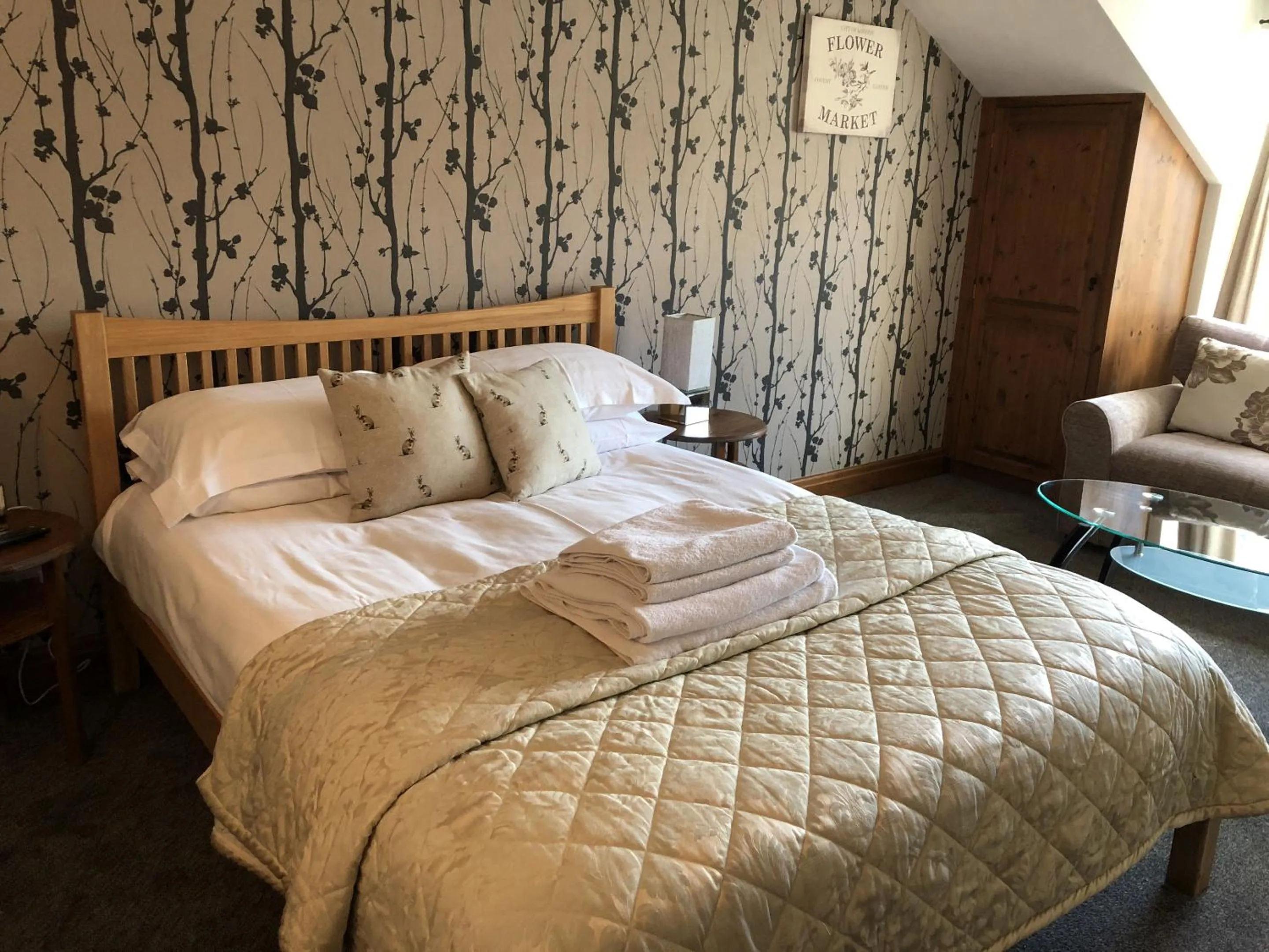 Bedroom, Bed in The Crooked Inn