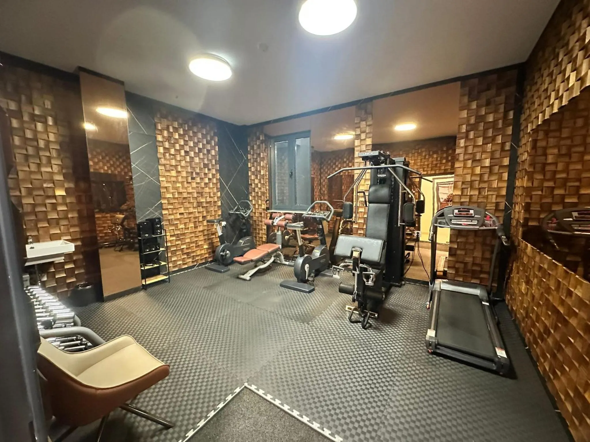 Fitness centre/facilities in Nobel West Hotel