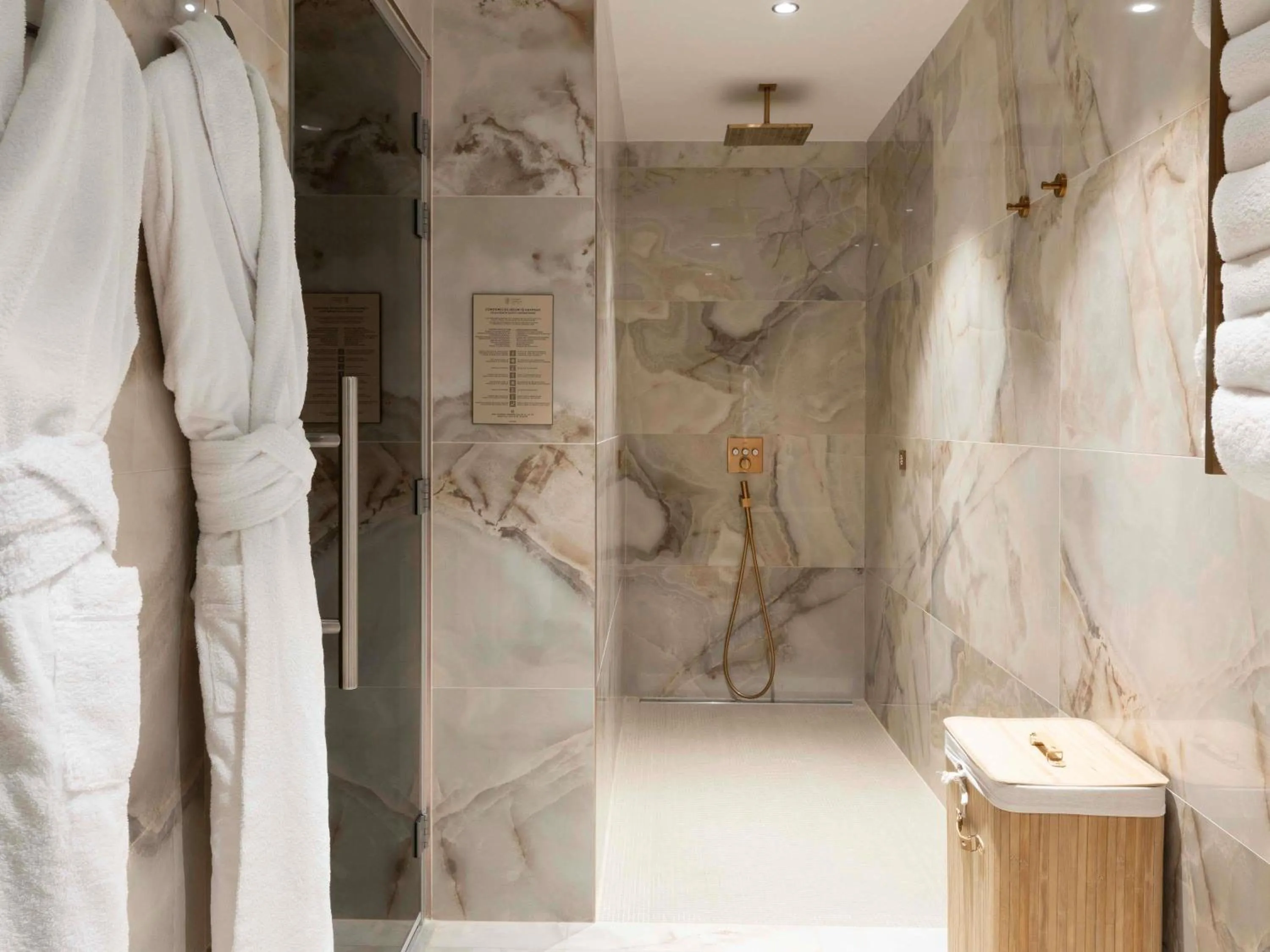 Spa and wellness centre/facilities in Hotel Maison Hamelin Paris - Handwritten Collection