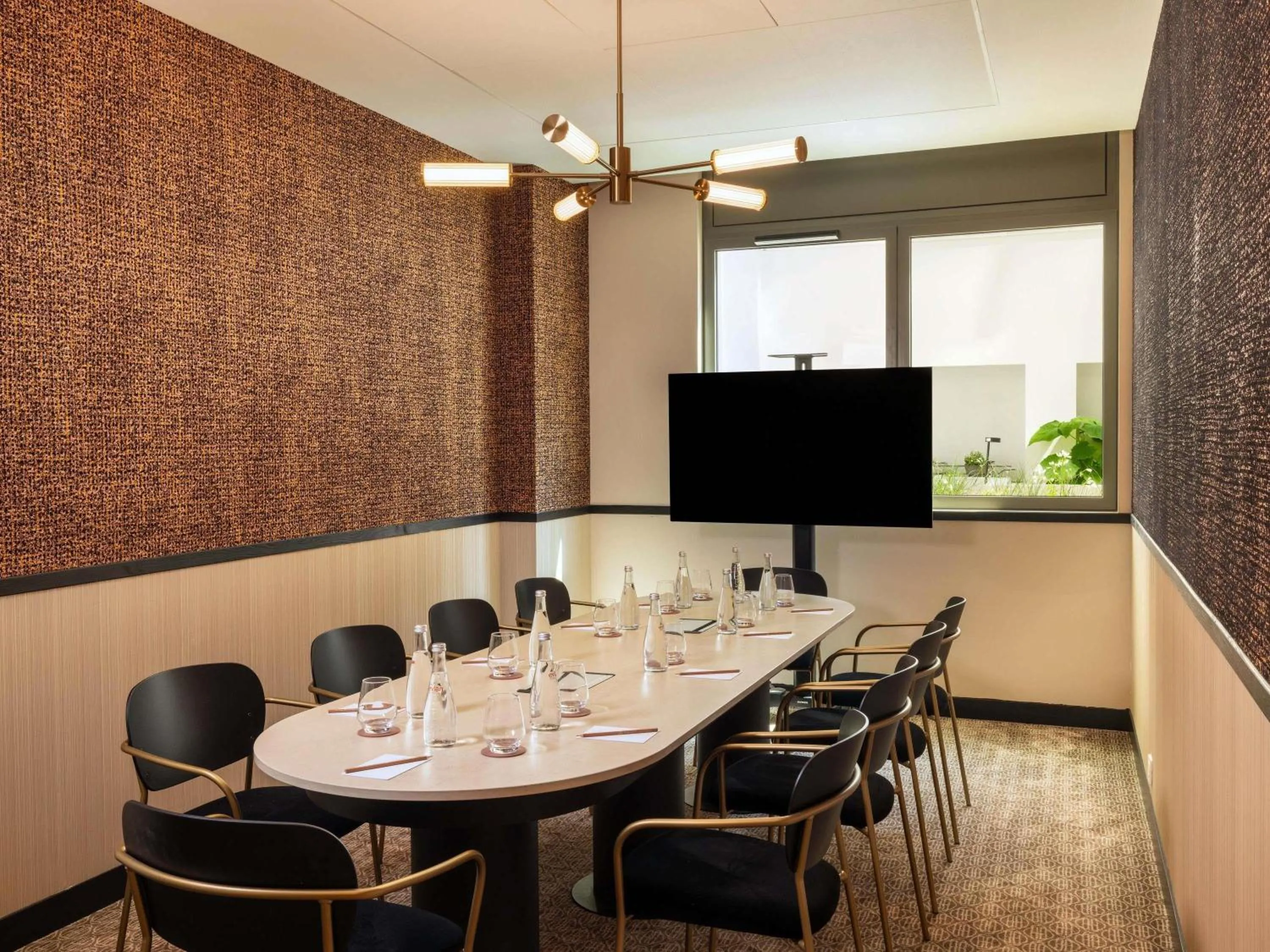 Meeting/conference room in Hotel Maison Hamelin Paris - Handwritten Collection