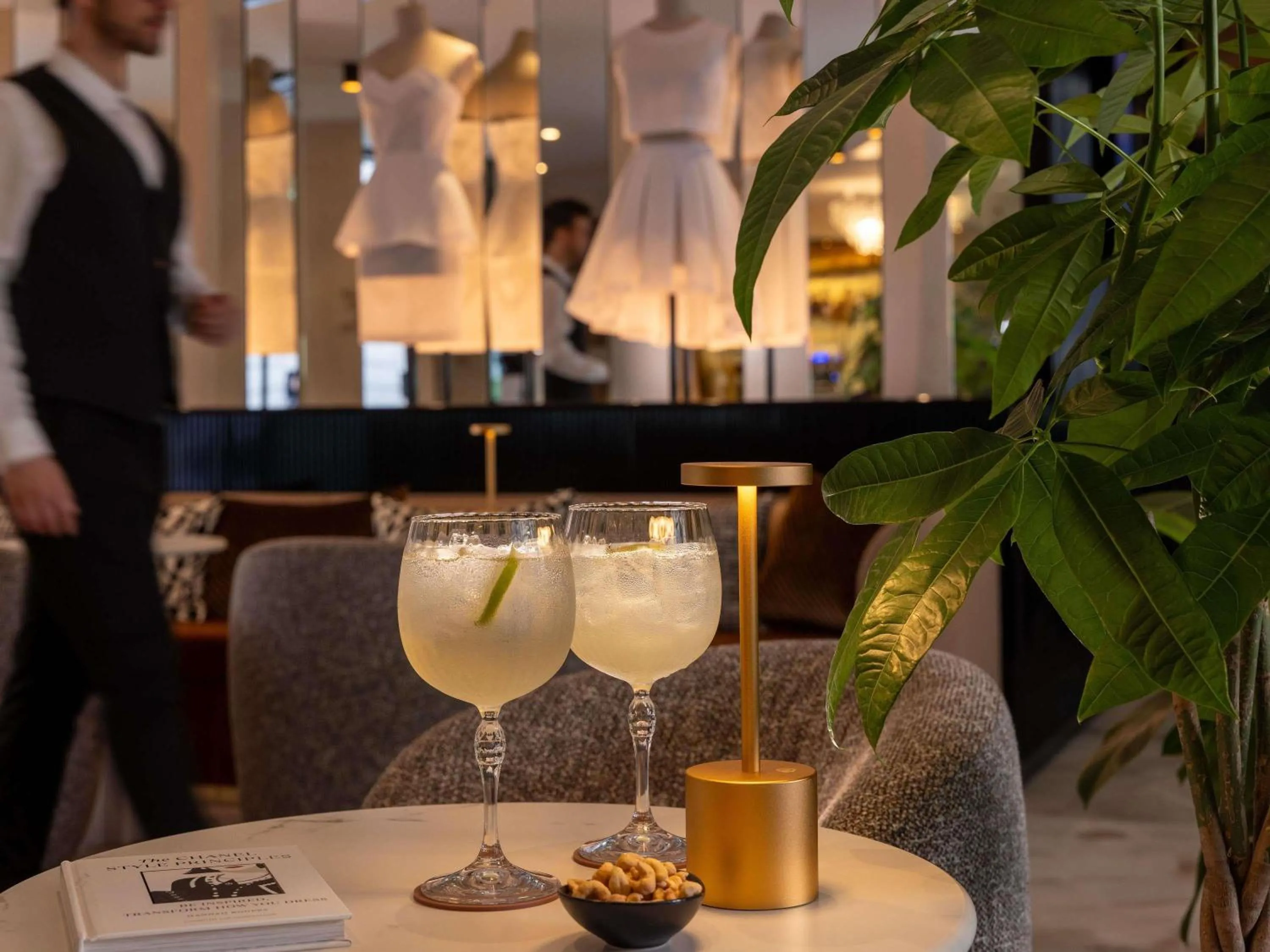 Lounge or bar in Hotel Maison Hamelin Paris - Handwritten Collection