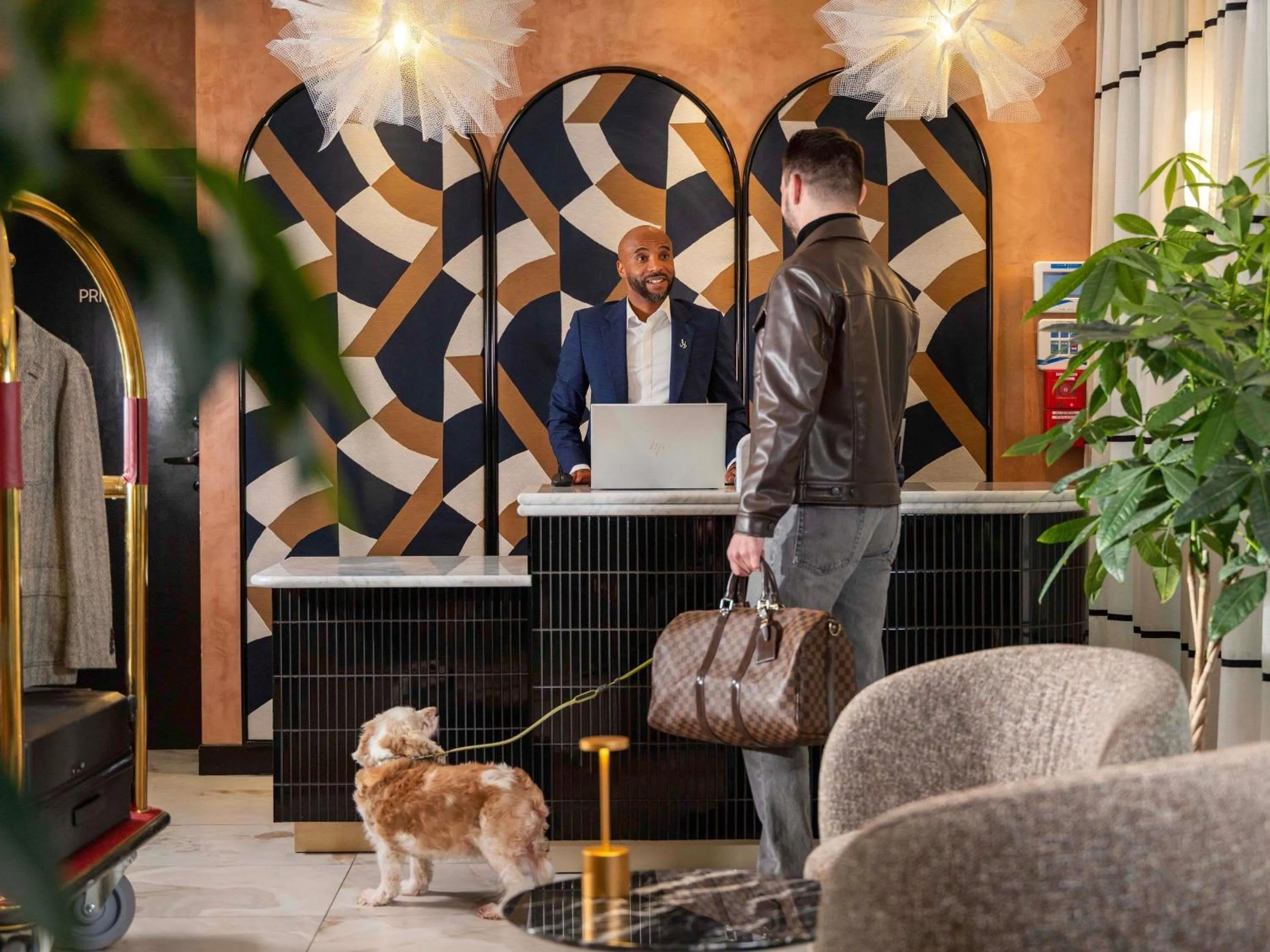 Property building in Hotel Maison Hamelin Paris - Handwritten Collection