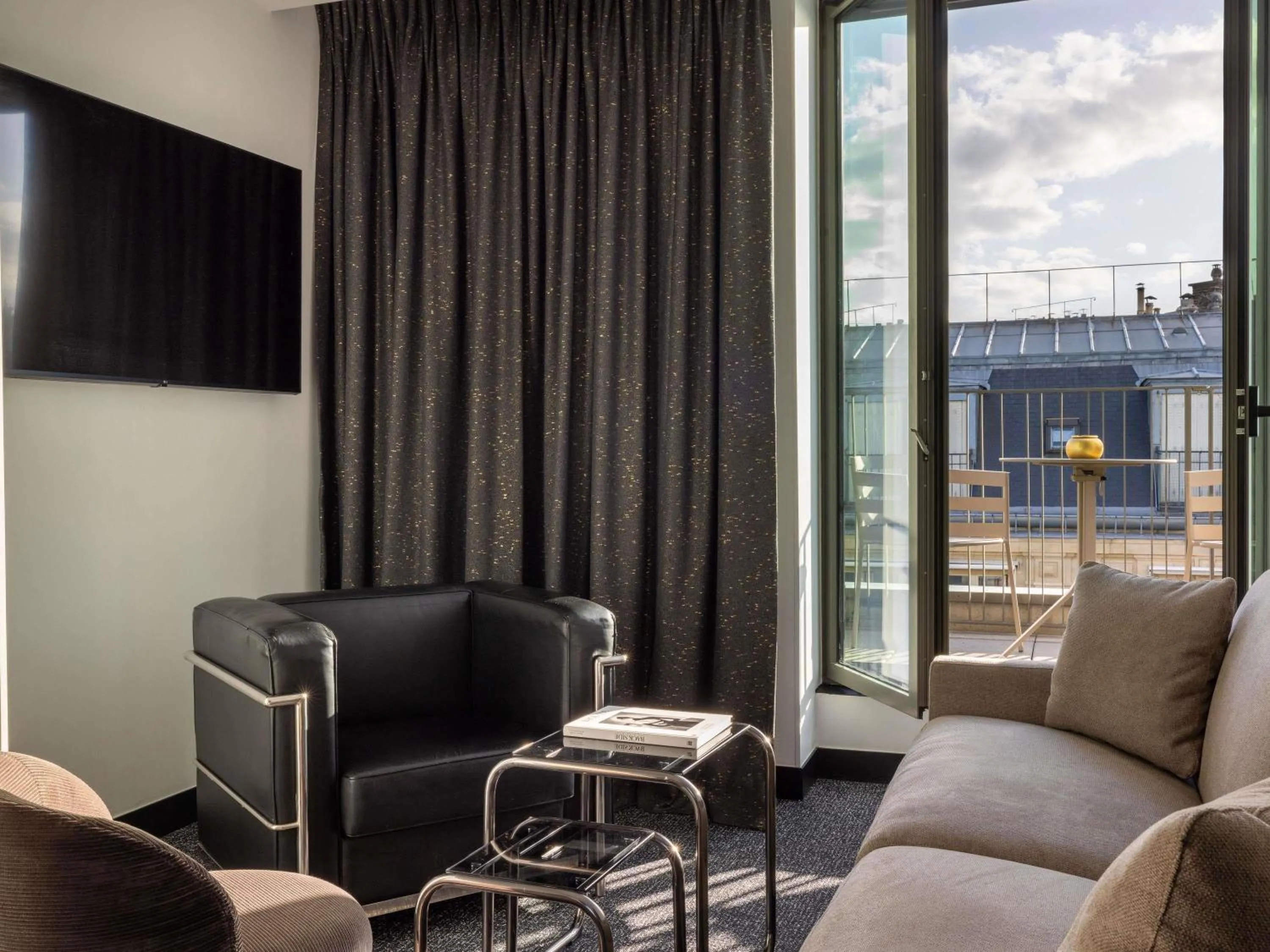 Bedroom in Hotel Maison Hamelin Paris - Handwritten Collection