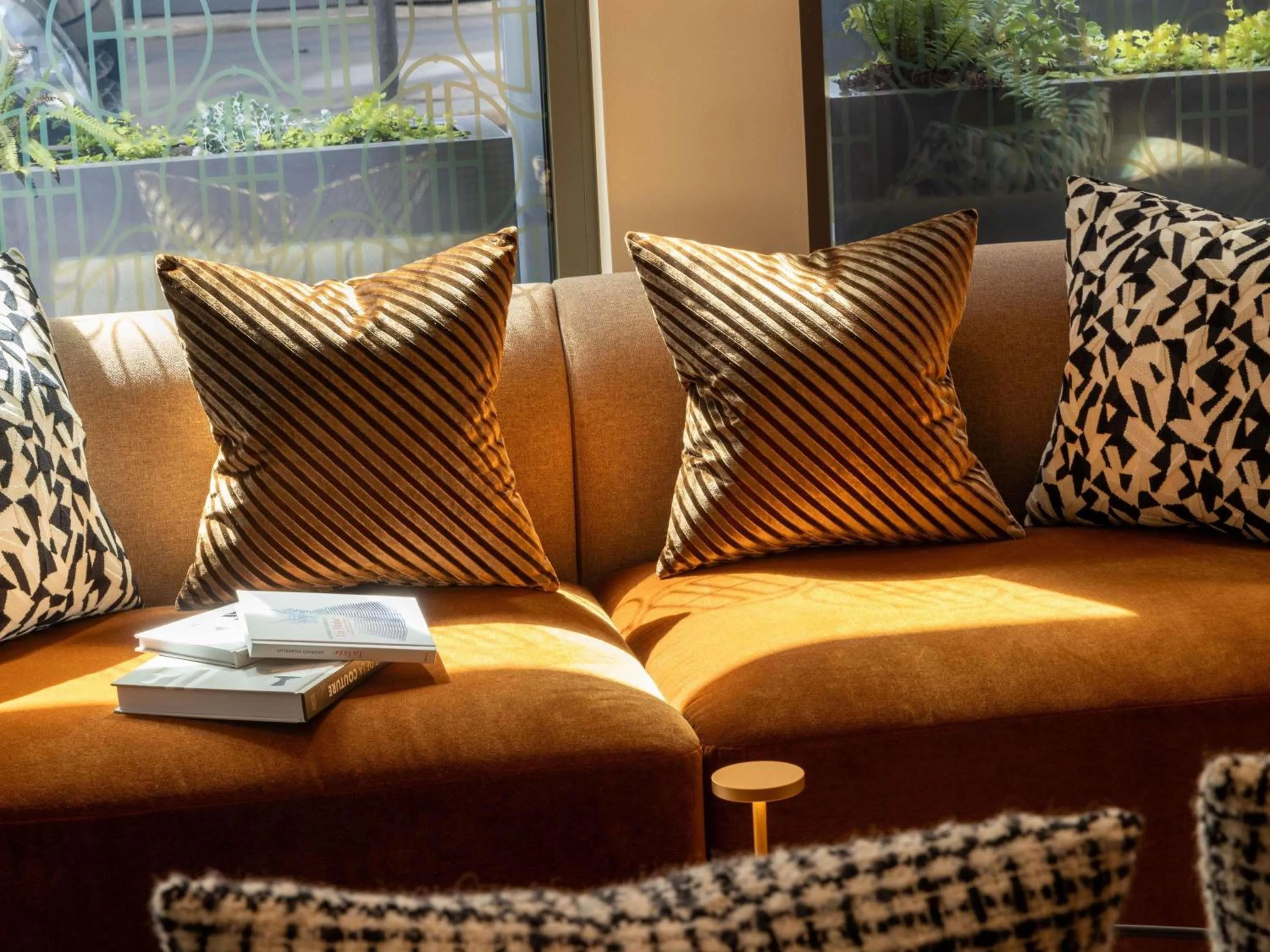 Lounge or bar in Hotel Maison Hamelin Paris - Handwritten Collection