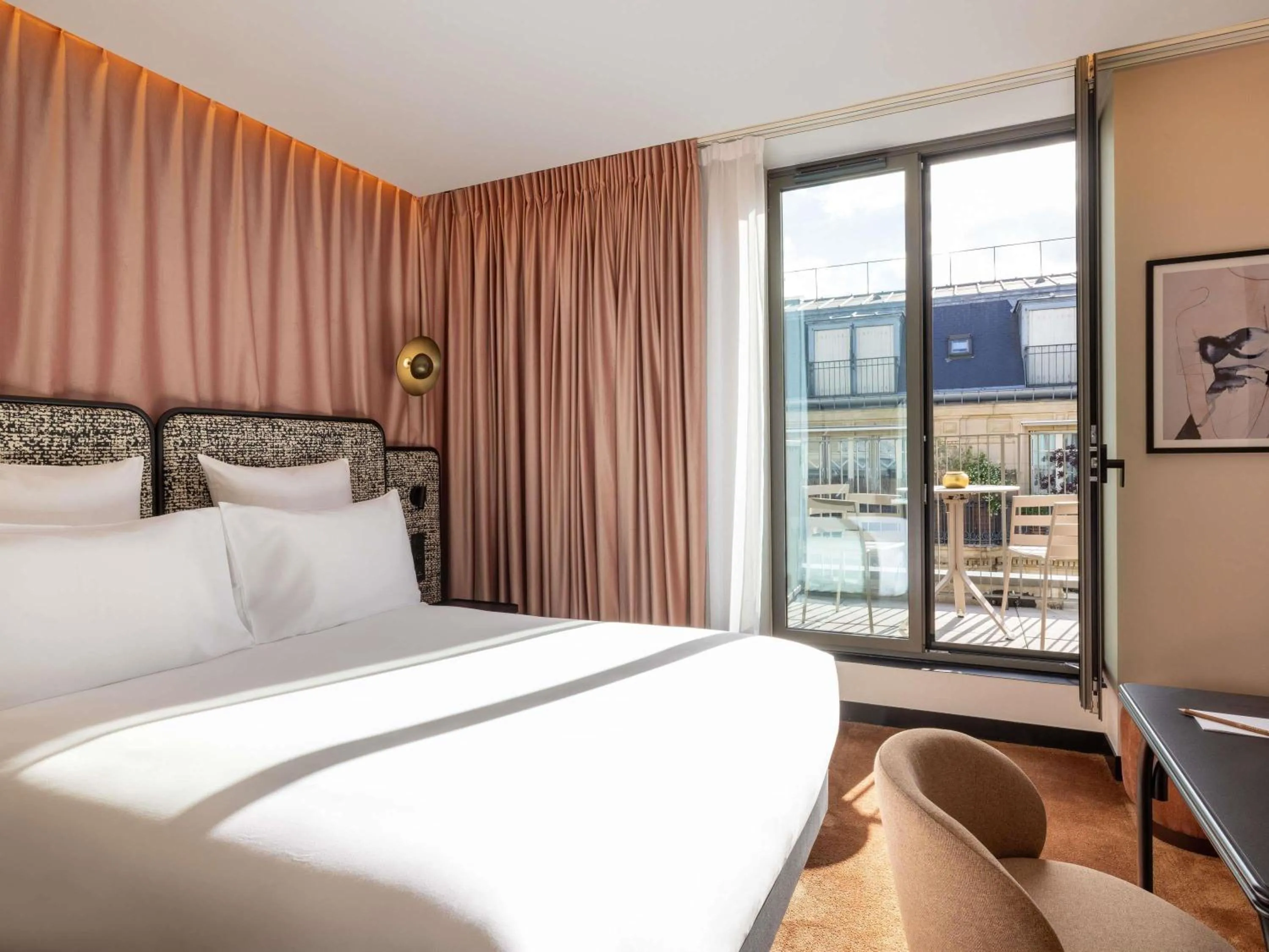 Bedroom, Bed in Hotel Maison Hamelin Paris - Handwritten Collection