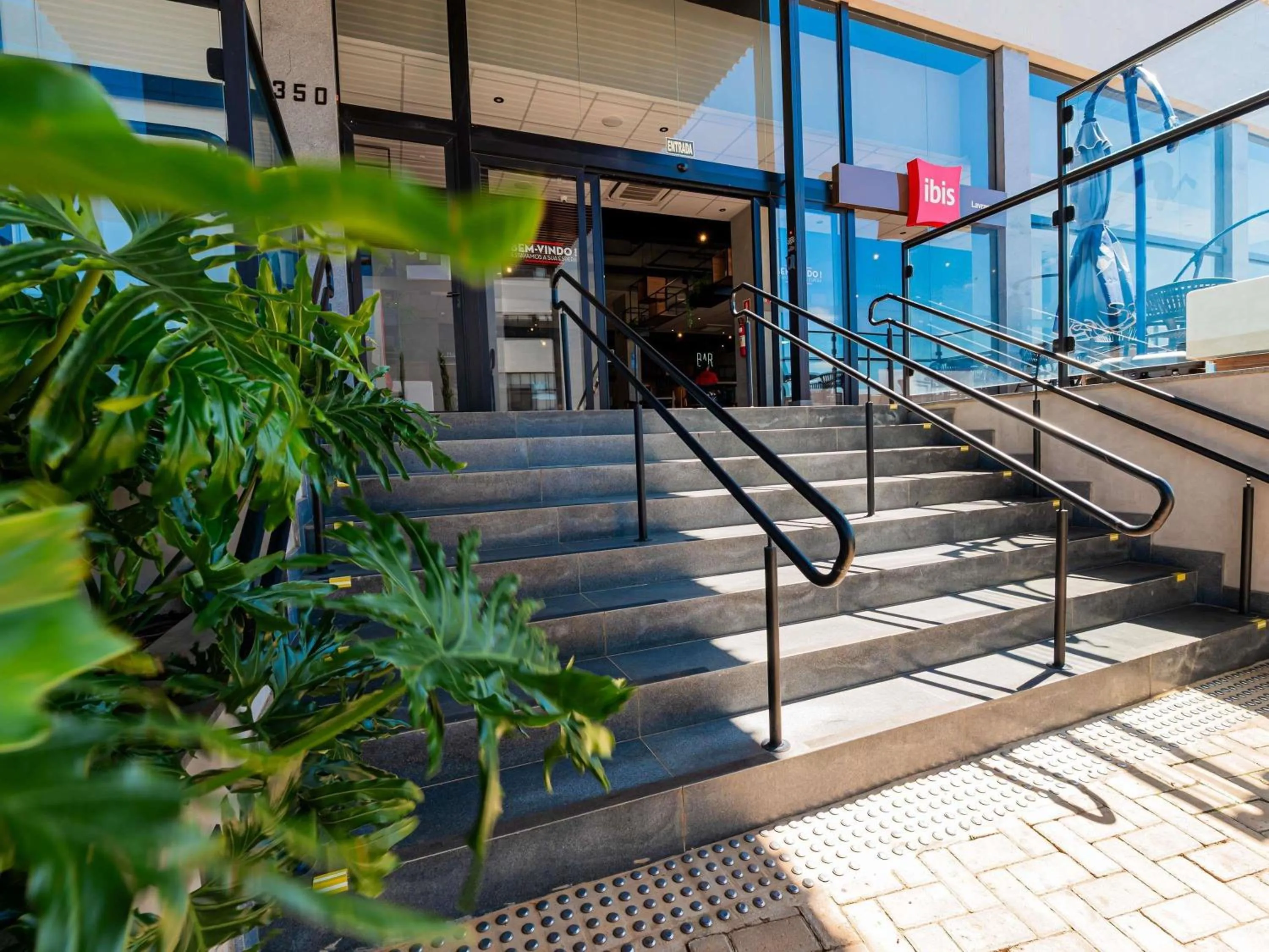 Property building in ibis Lavras