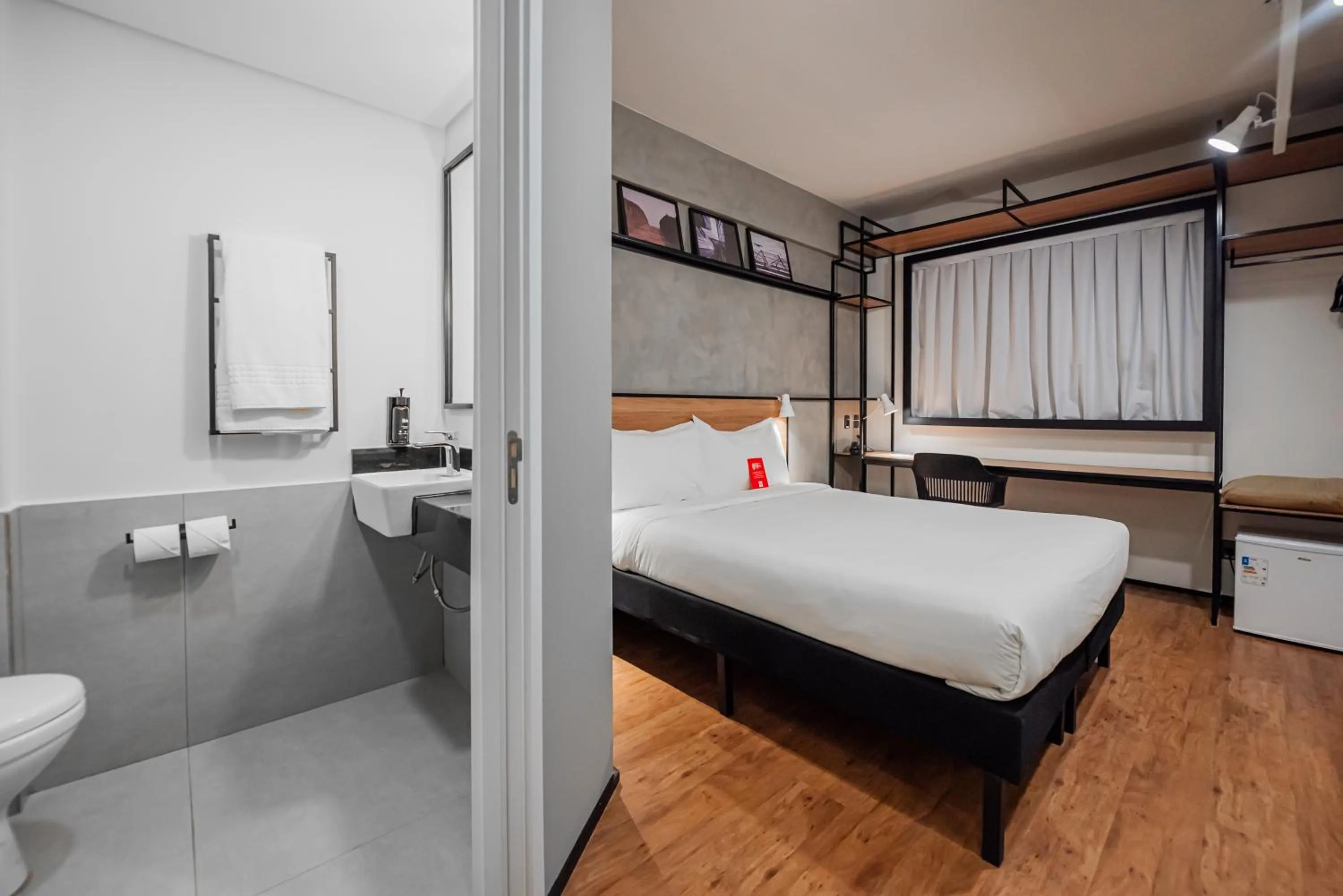 Photo of the whole room, Bed in ibis Lavras