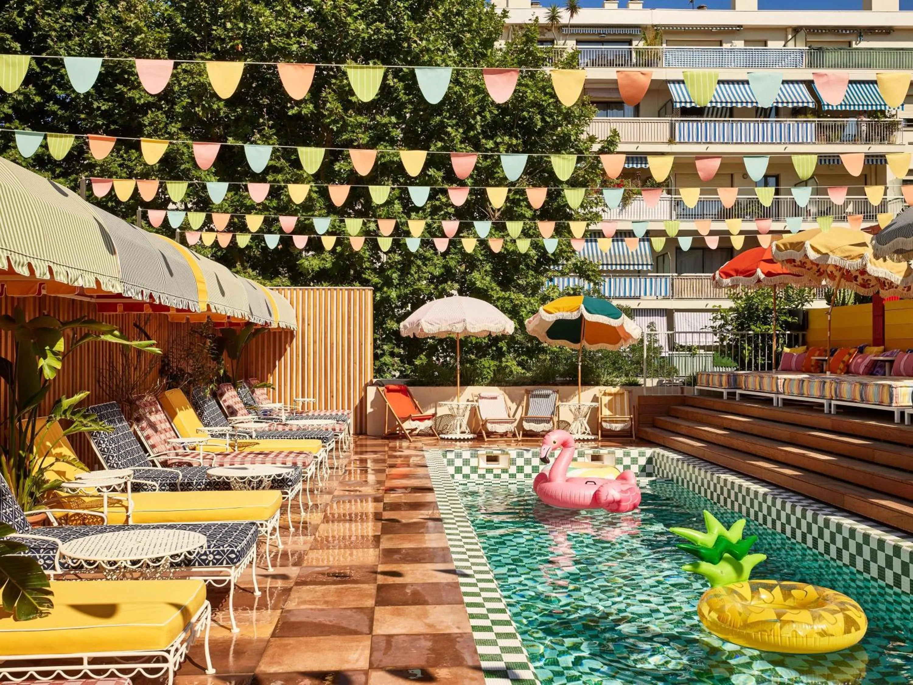 Pool view in Mama Shelter Nice