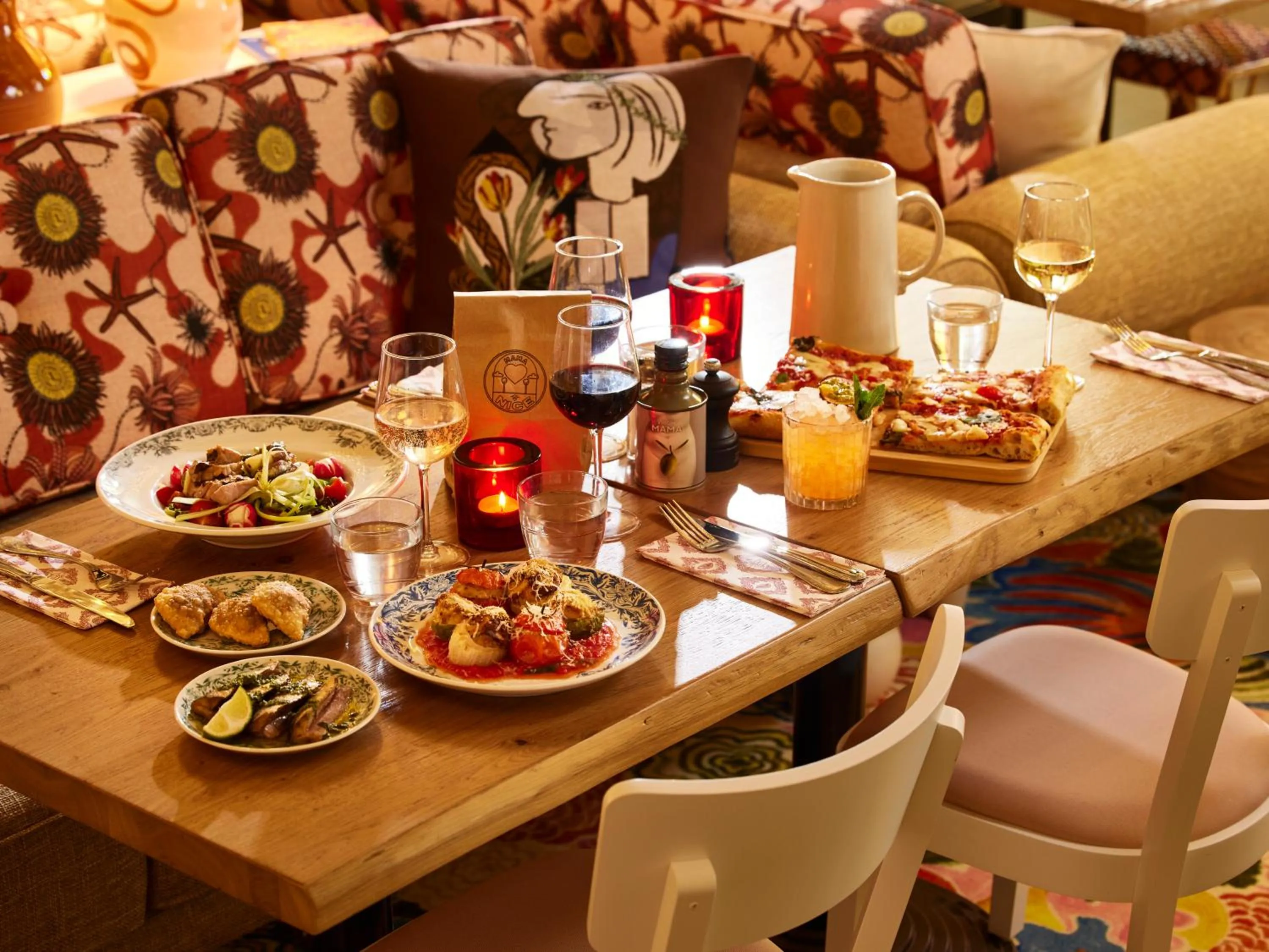 Food and drinks in Mama Shelter Nice