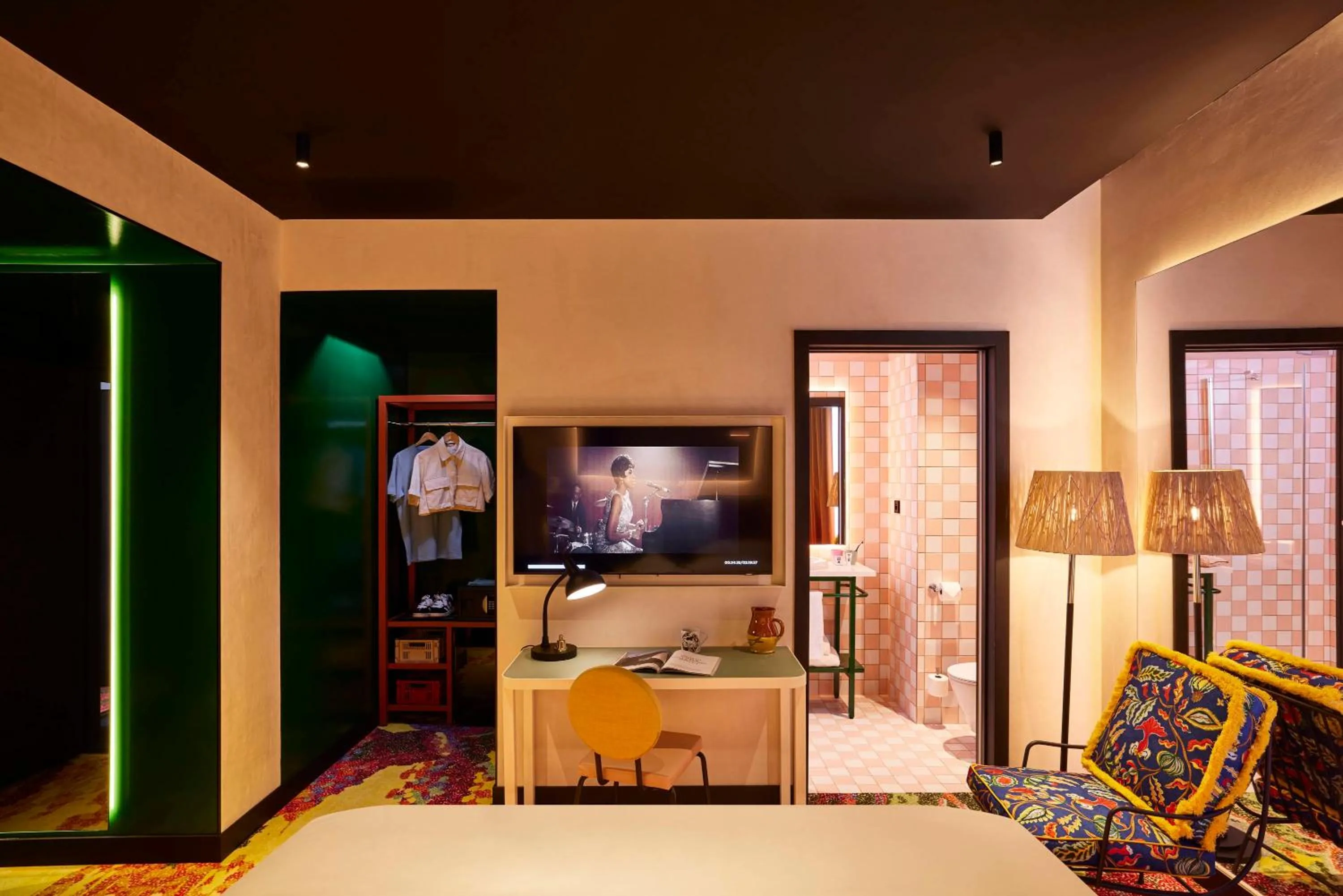 Bathroom in Mama Shelter Nice