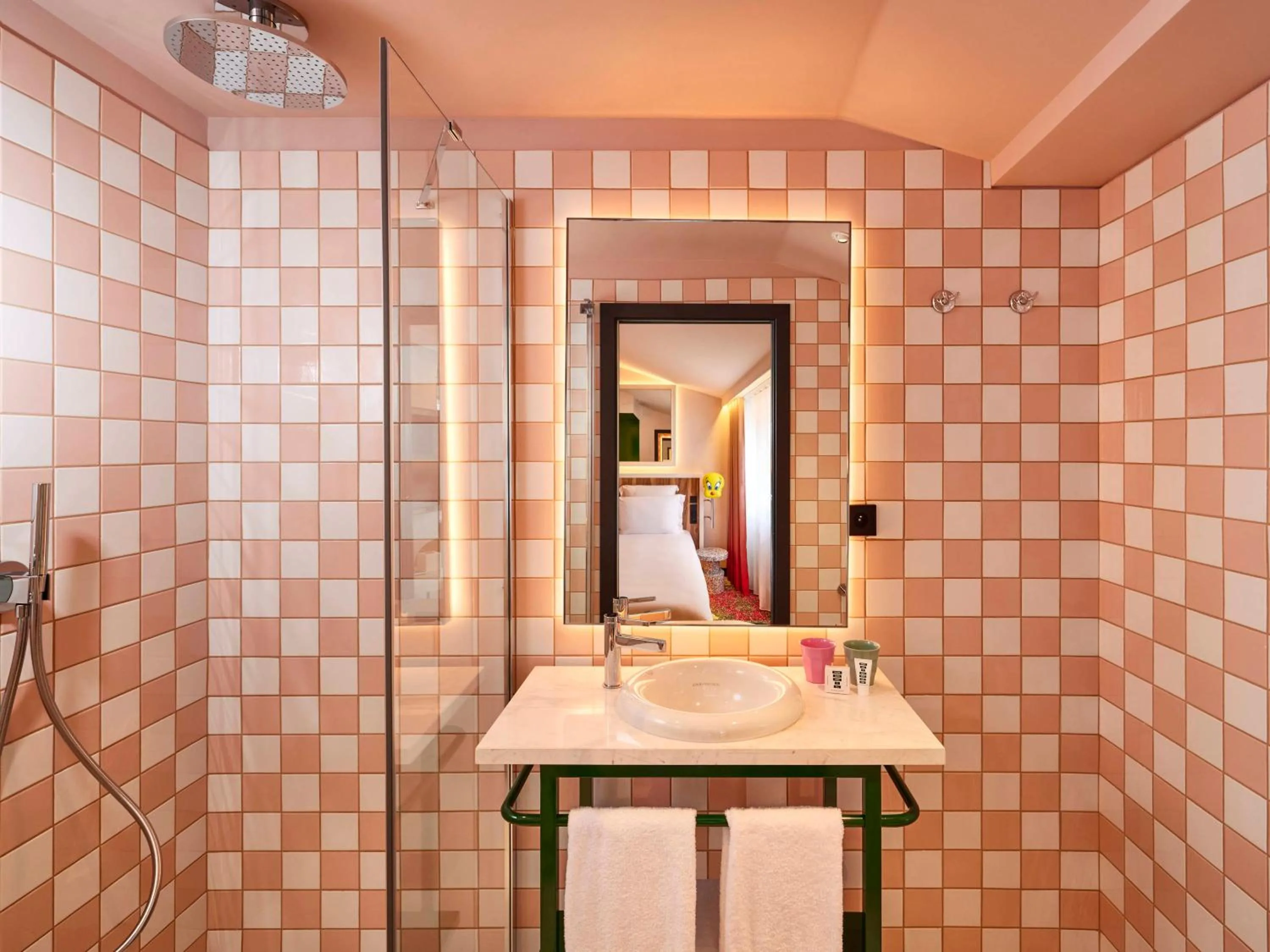 Bathroom in Mama Shelter Nice