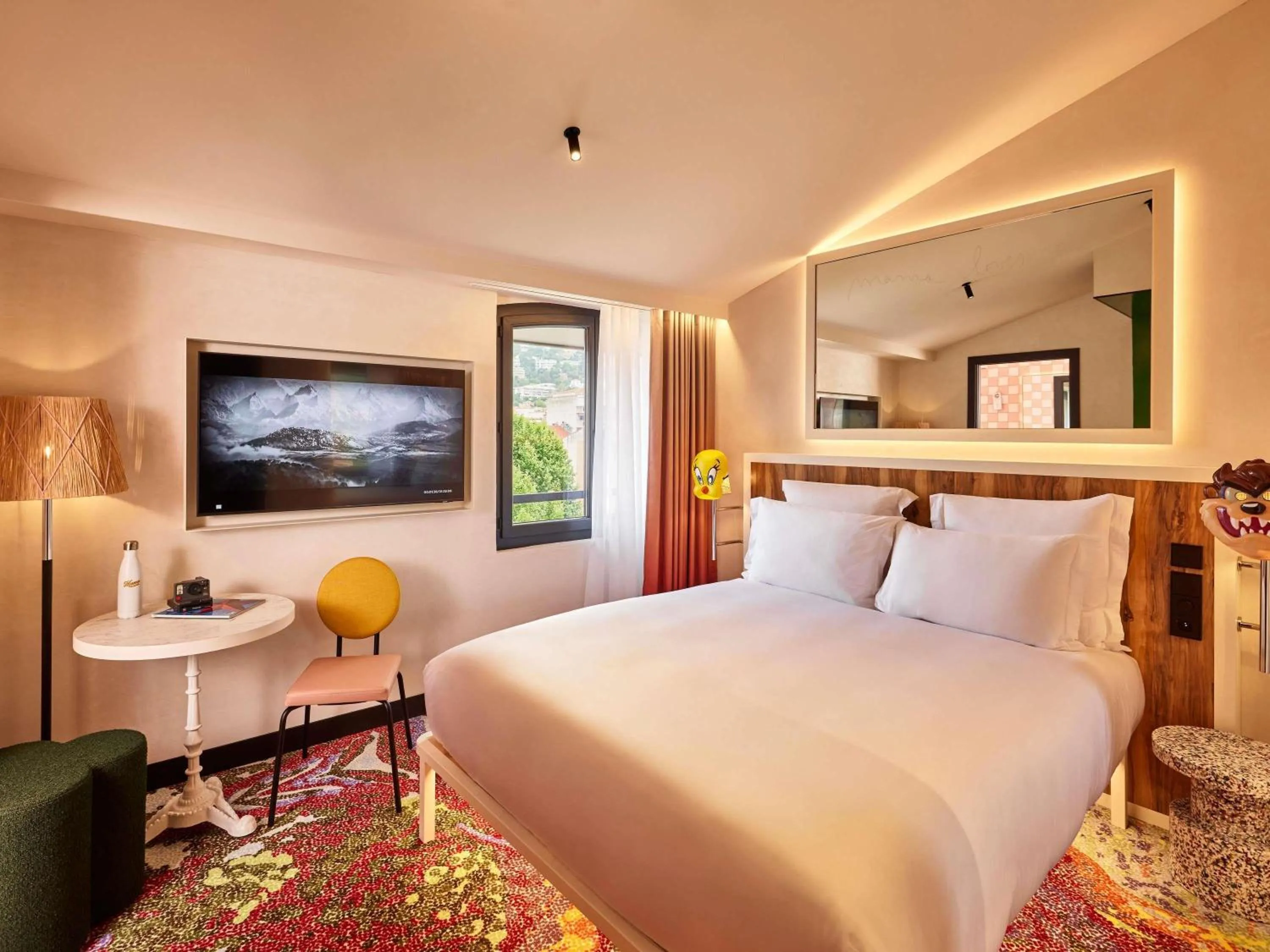 Bedroom, Bed in Mama Shelter Nice