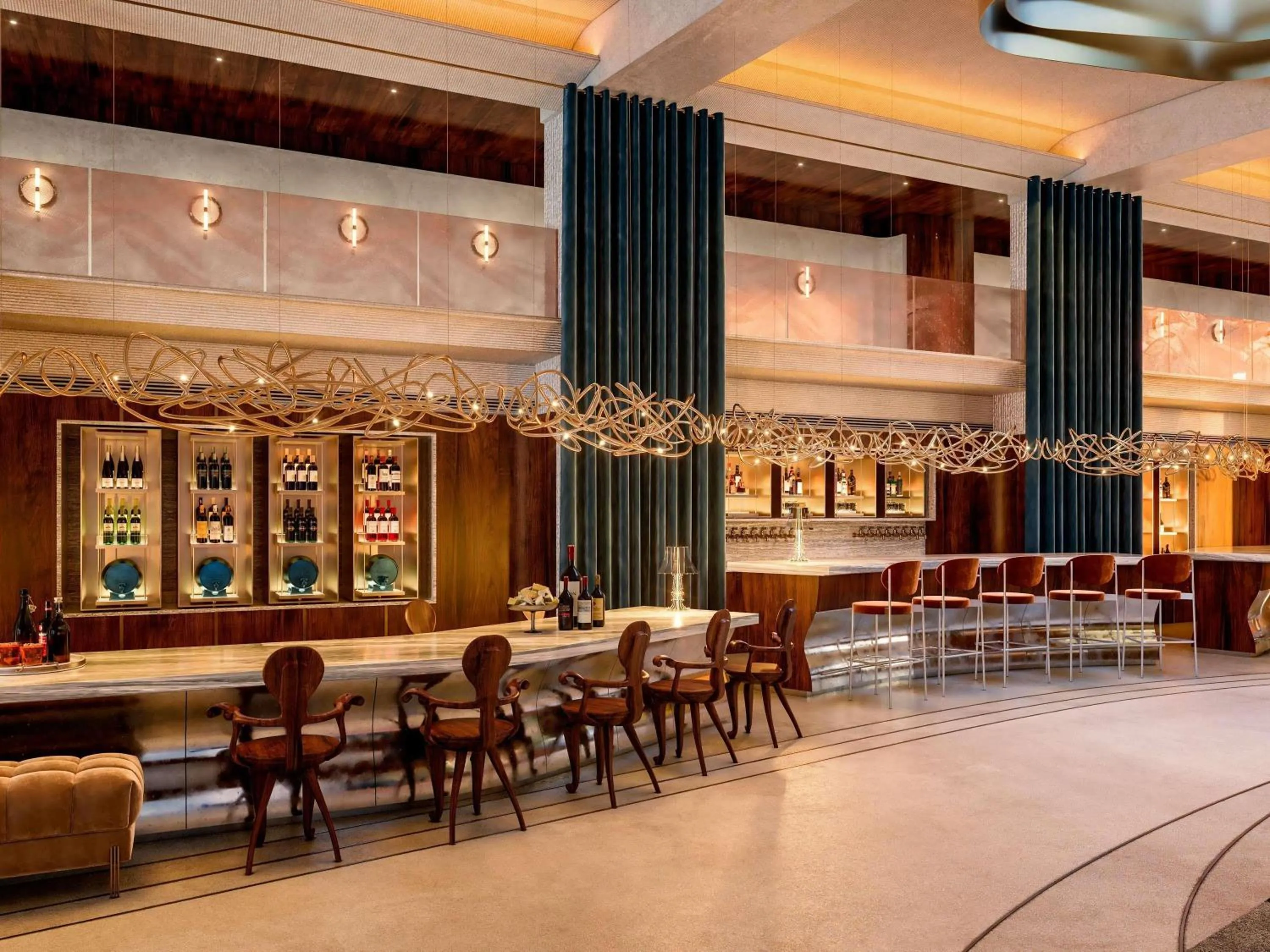 Restaurant/places to eat in SLS Barcelona