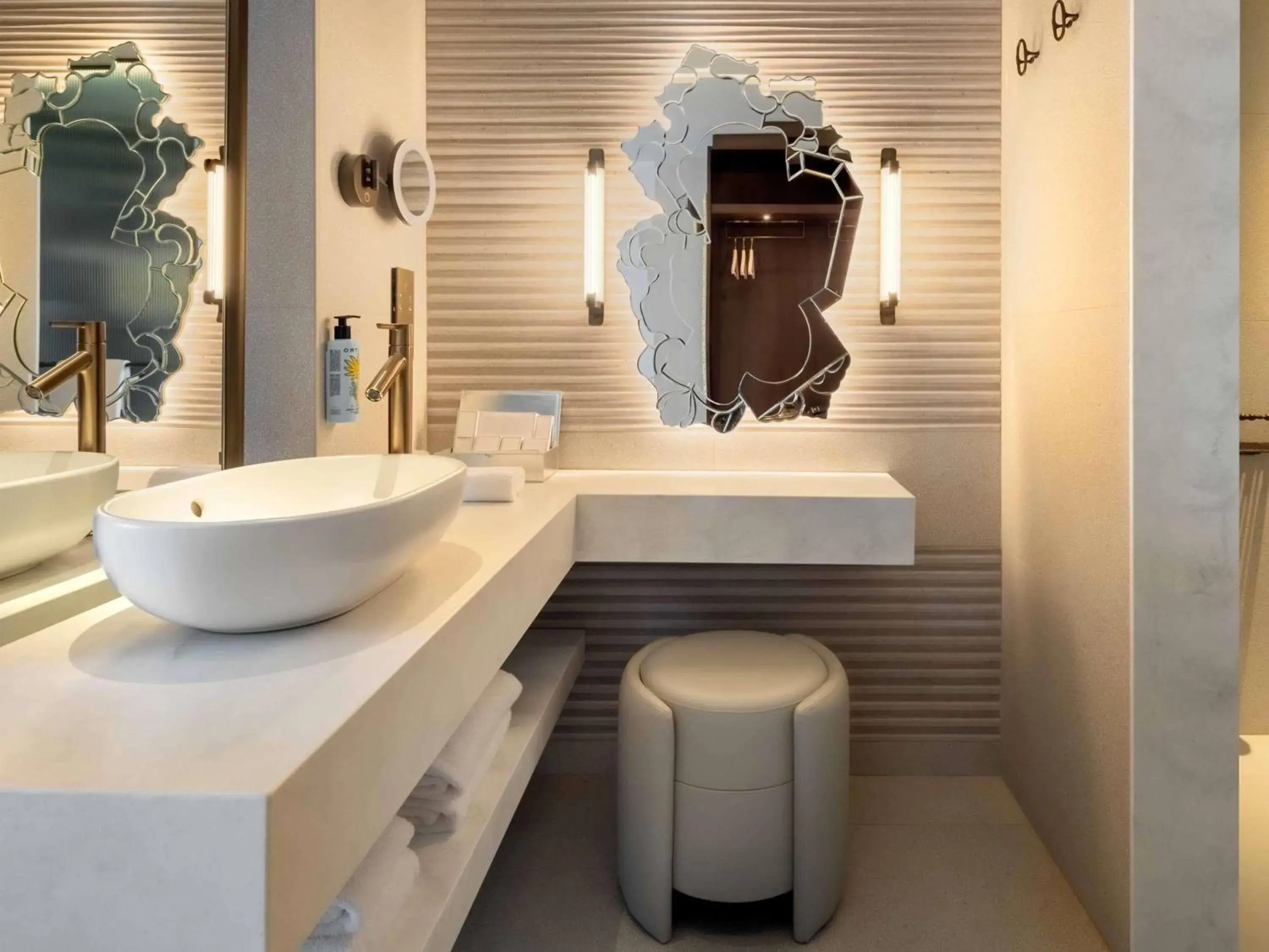 King Room with Marina View - Captivate in SLS Barcelona King Room with Marina View - Captivate in SLS Barcelona