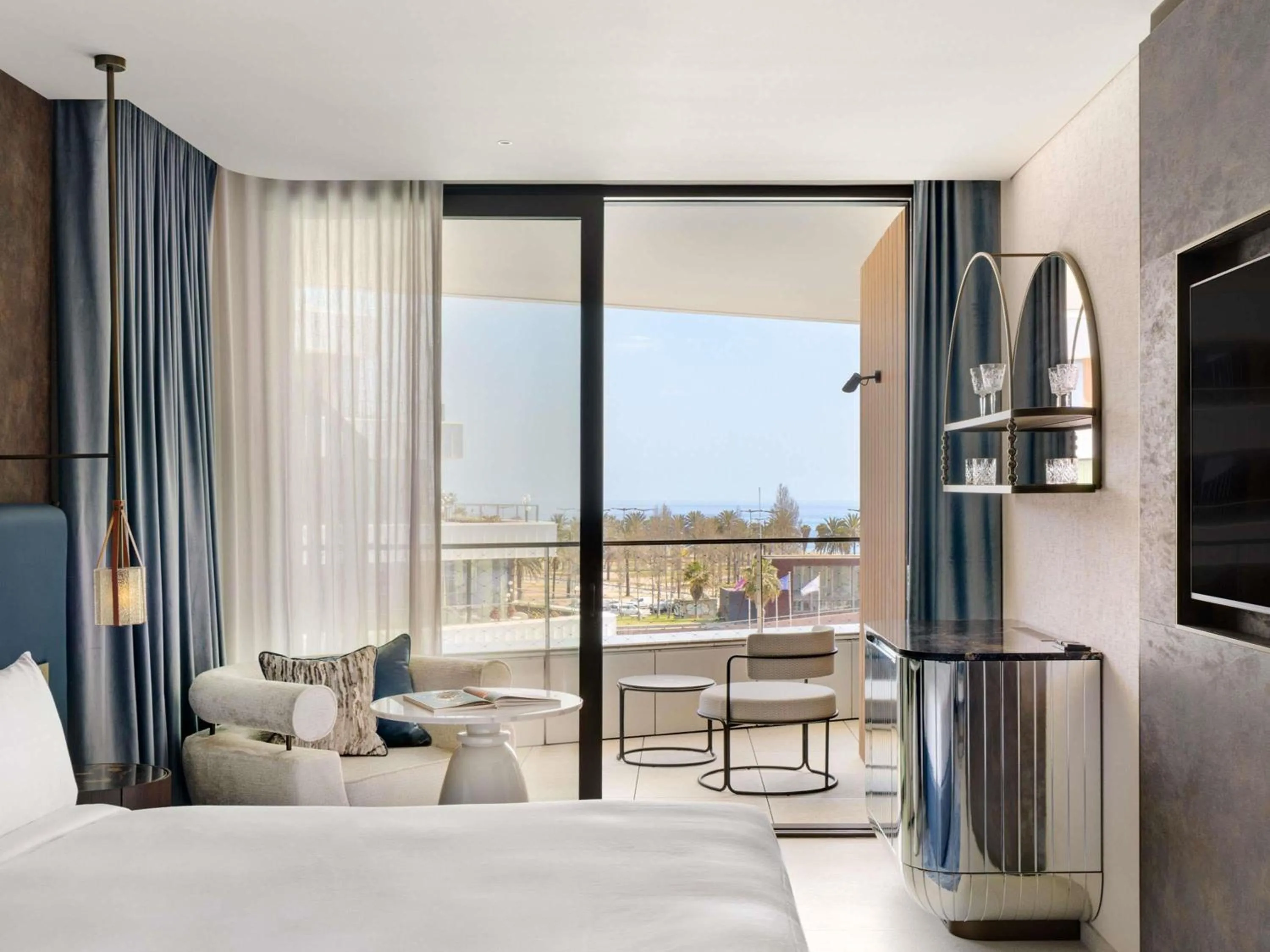 Bedroom, Bed in SLS Barcelona