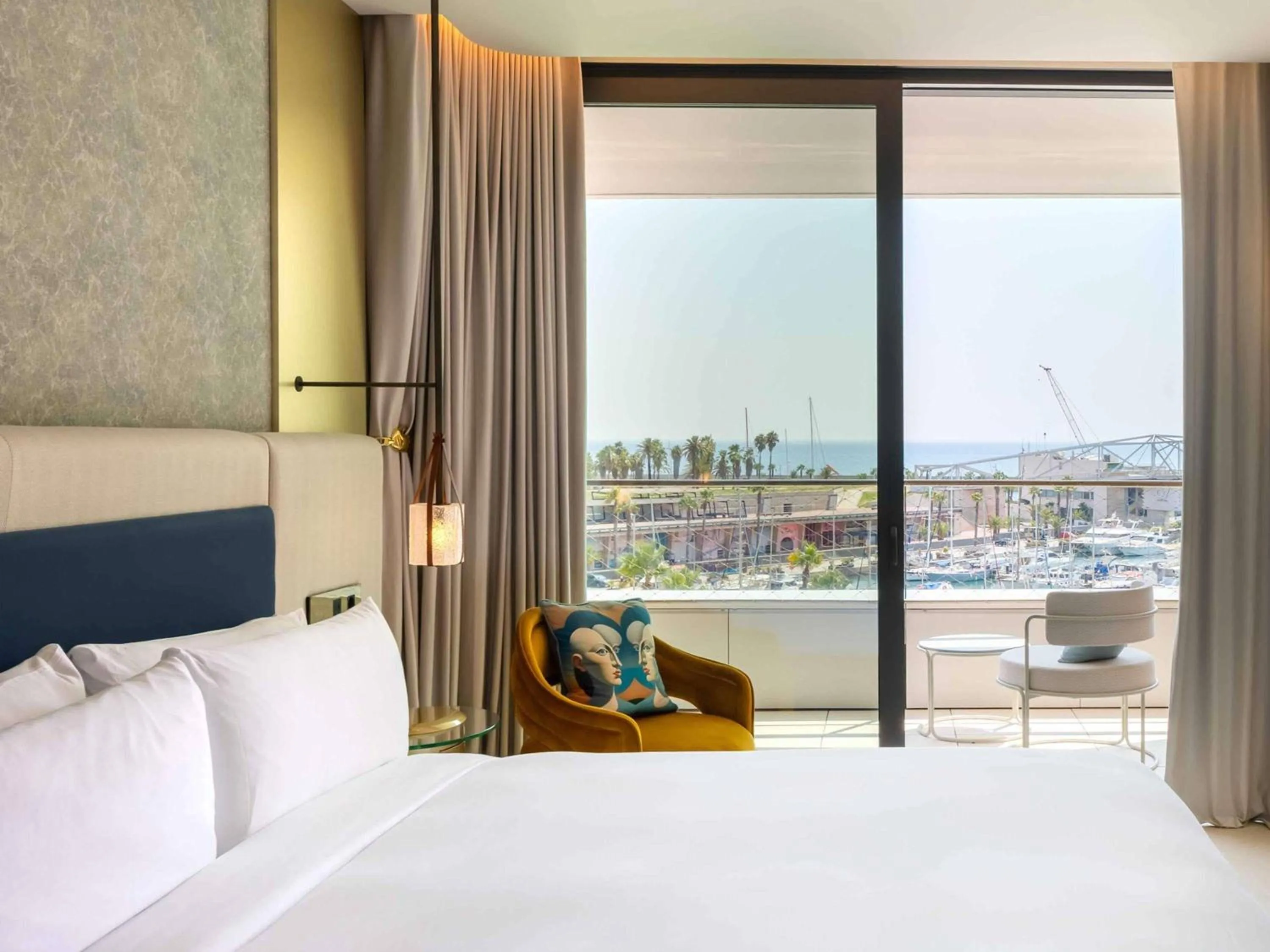 Bedroom, Bed in SLS Barcelona