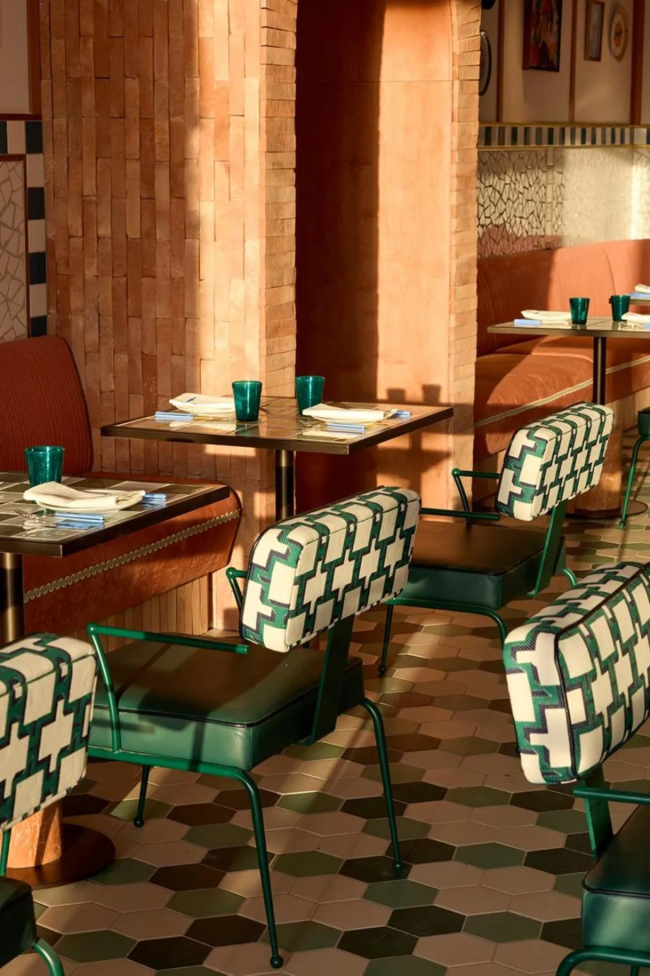 Restaurant/places to eat in SLS Barcelona