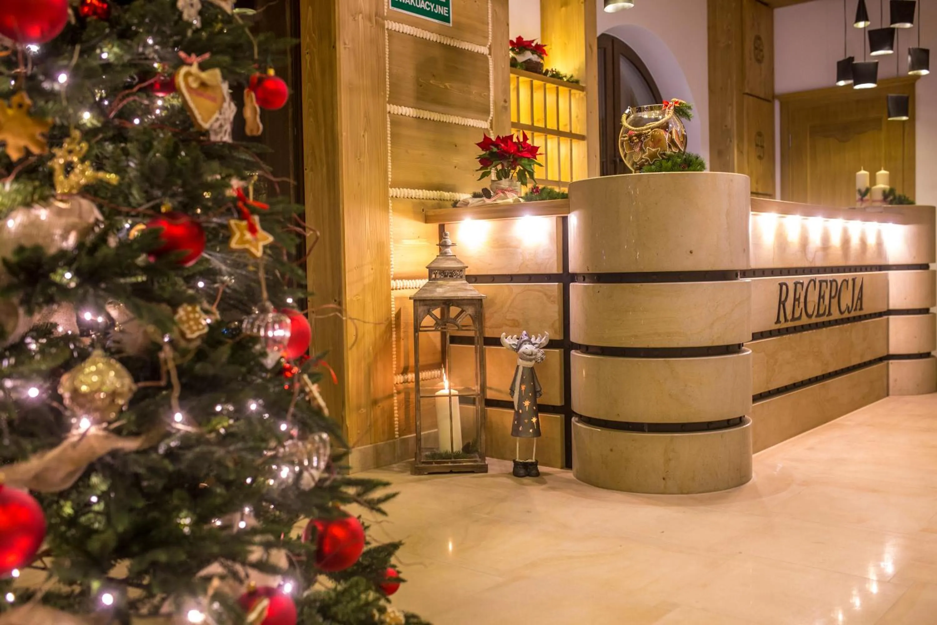 Lobby or reception in Carlina Hotel & SPA