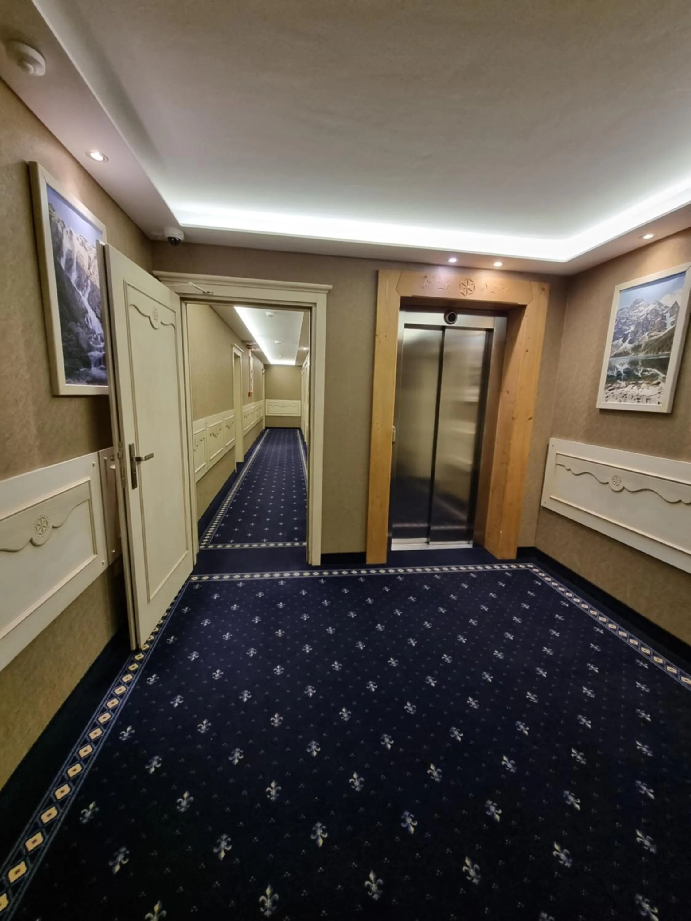 elevator in Carlina Hotel & SPA