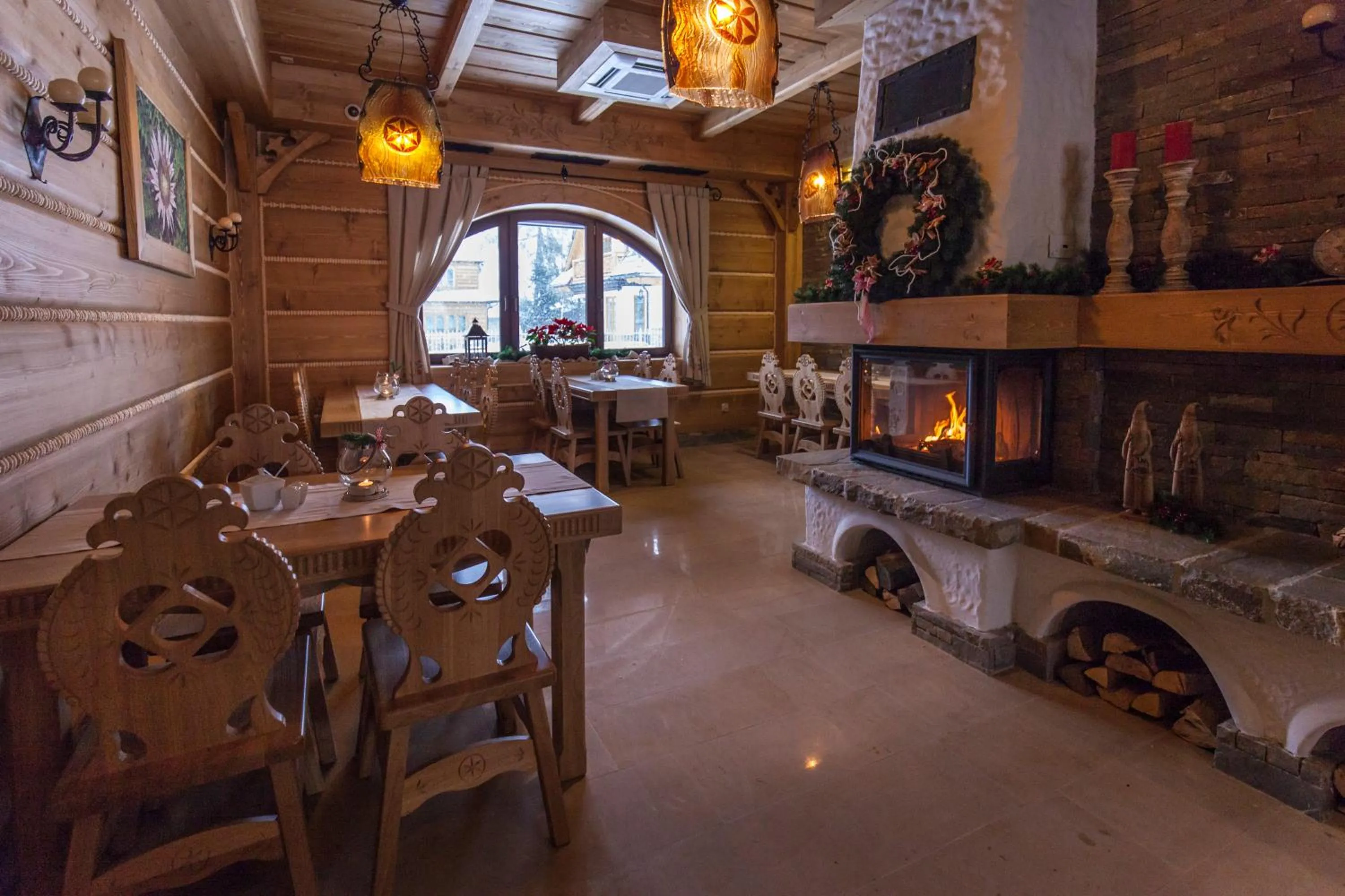 Restaurant/places to eat in Carlina Hotel & SPA