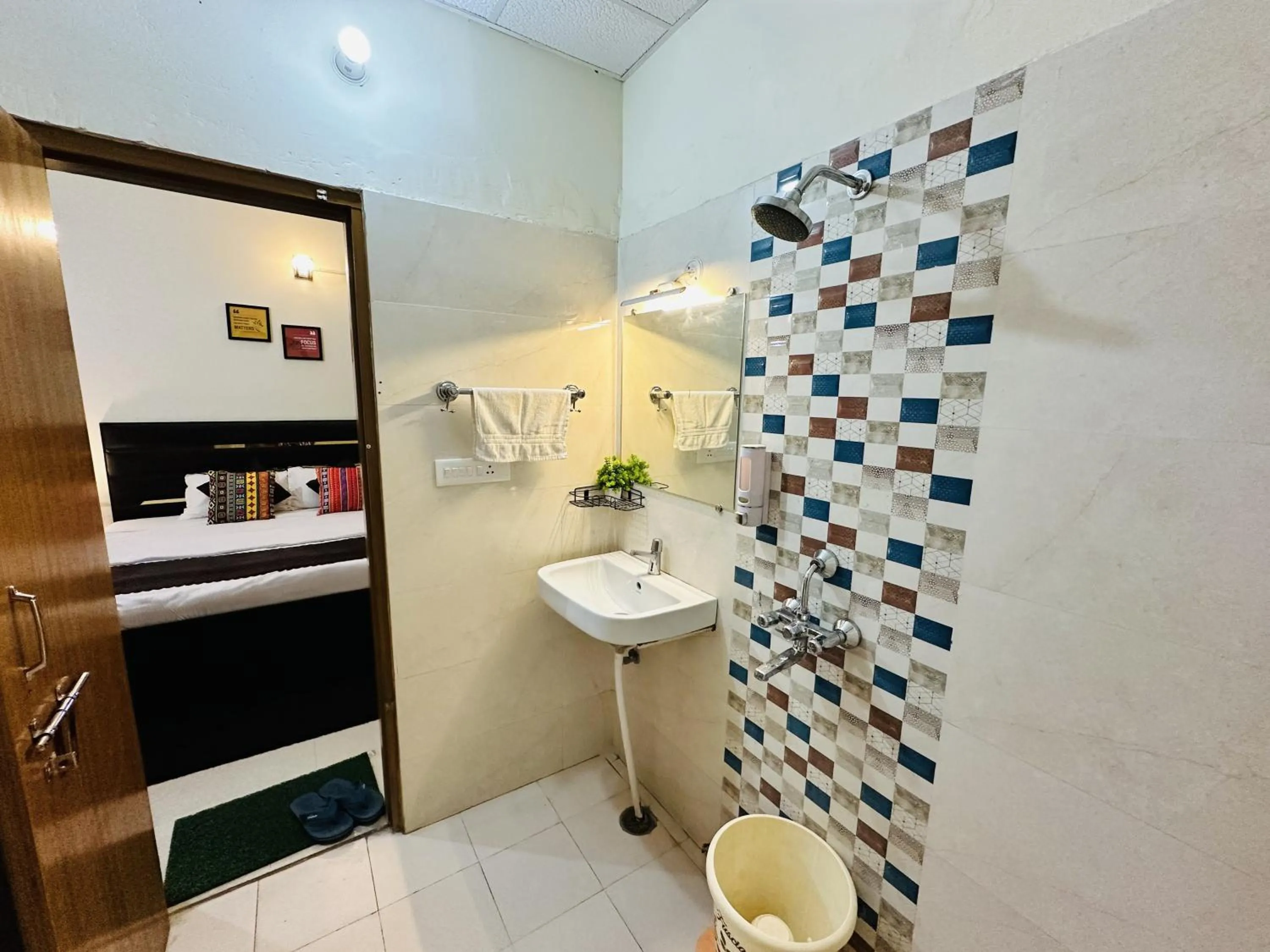 Bathroom in ZoomStay - 3BHK Apartments