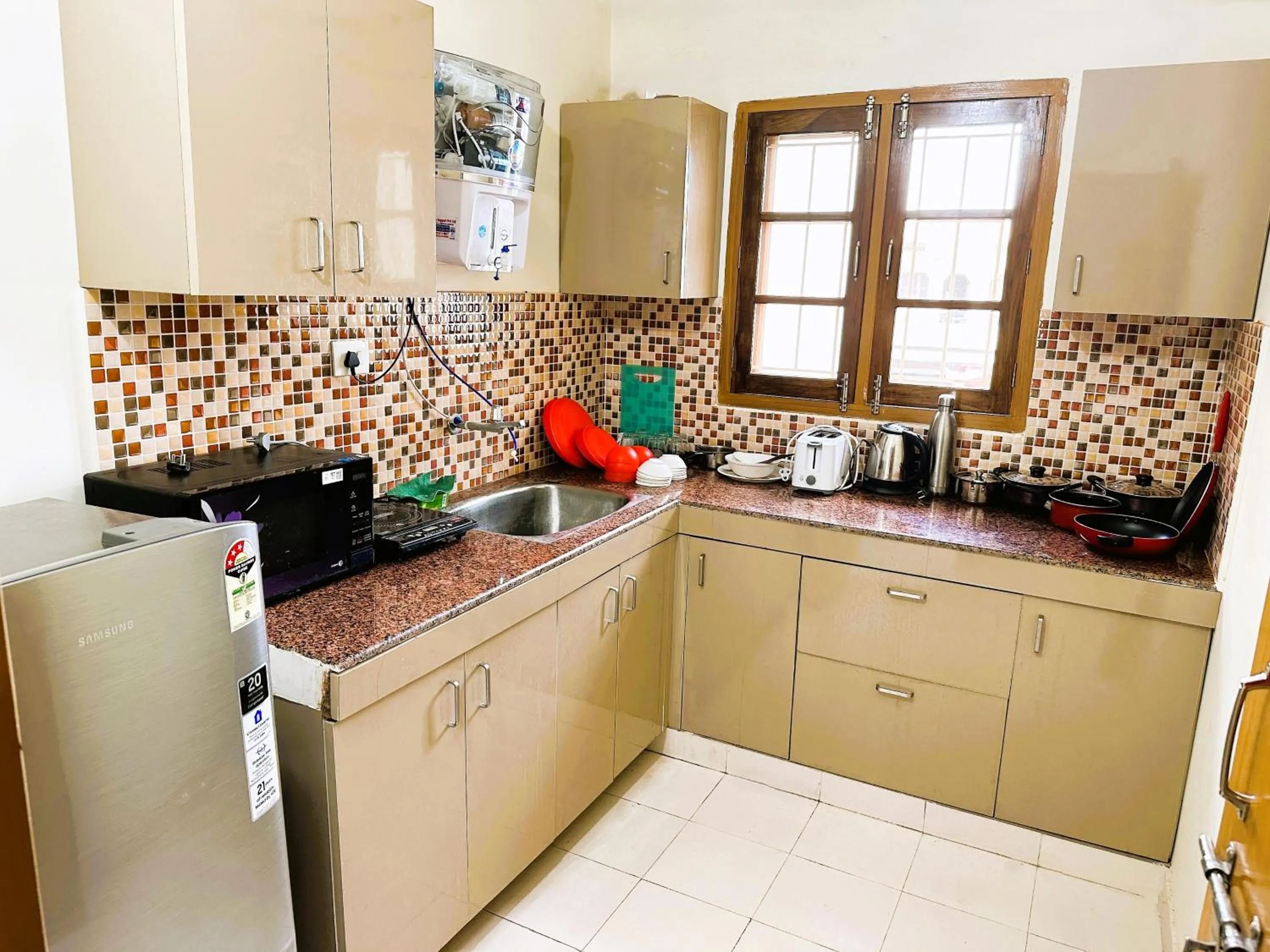 Coffee/tea facilities in ZoomStay - 3BHK Apartments